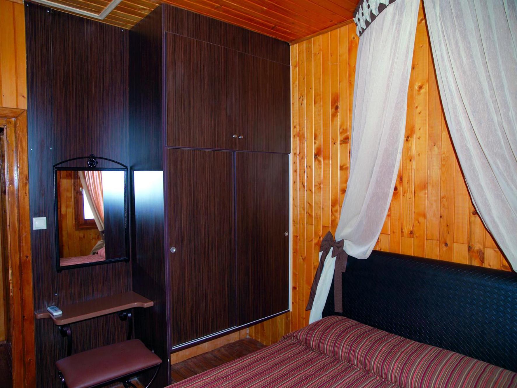 Photo 43