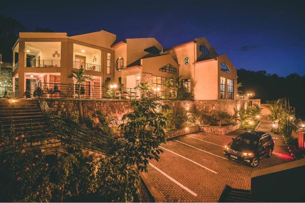 High Ground Villa Ltd