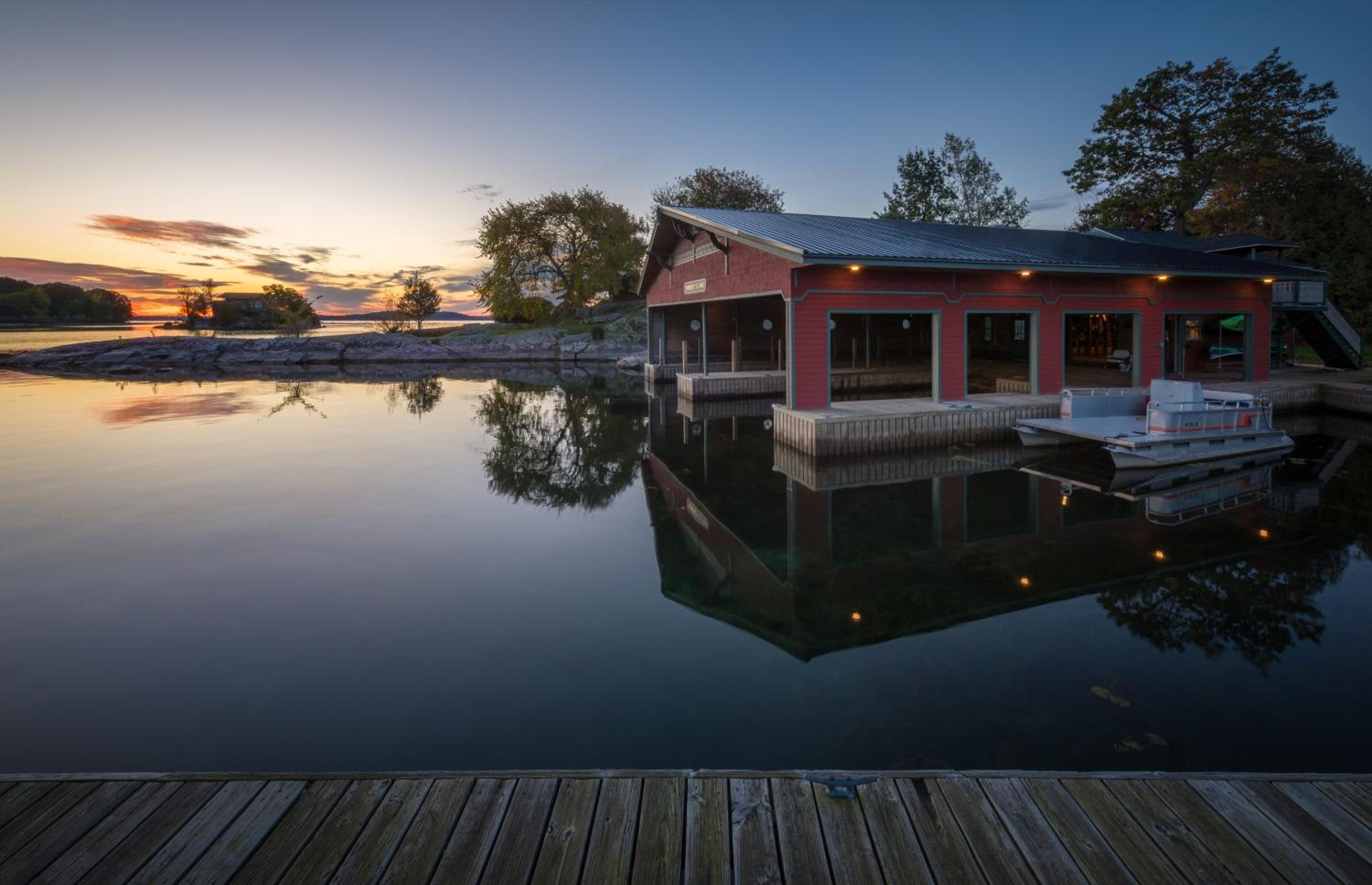 Whiskey River Cottages formerly Seaway Slips - Property Image 66
