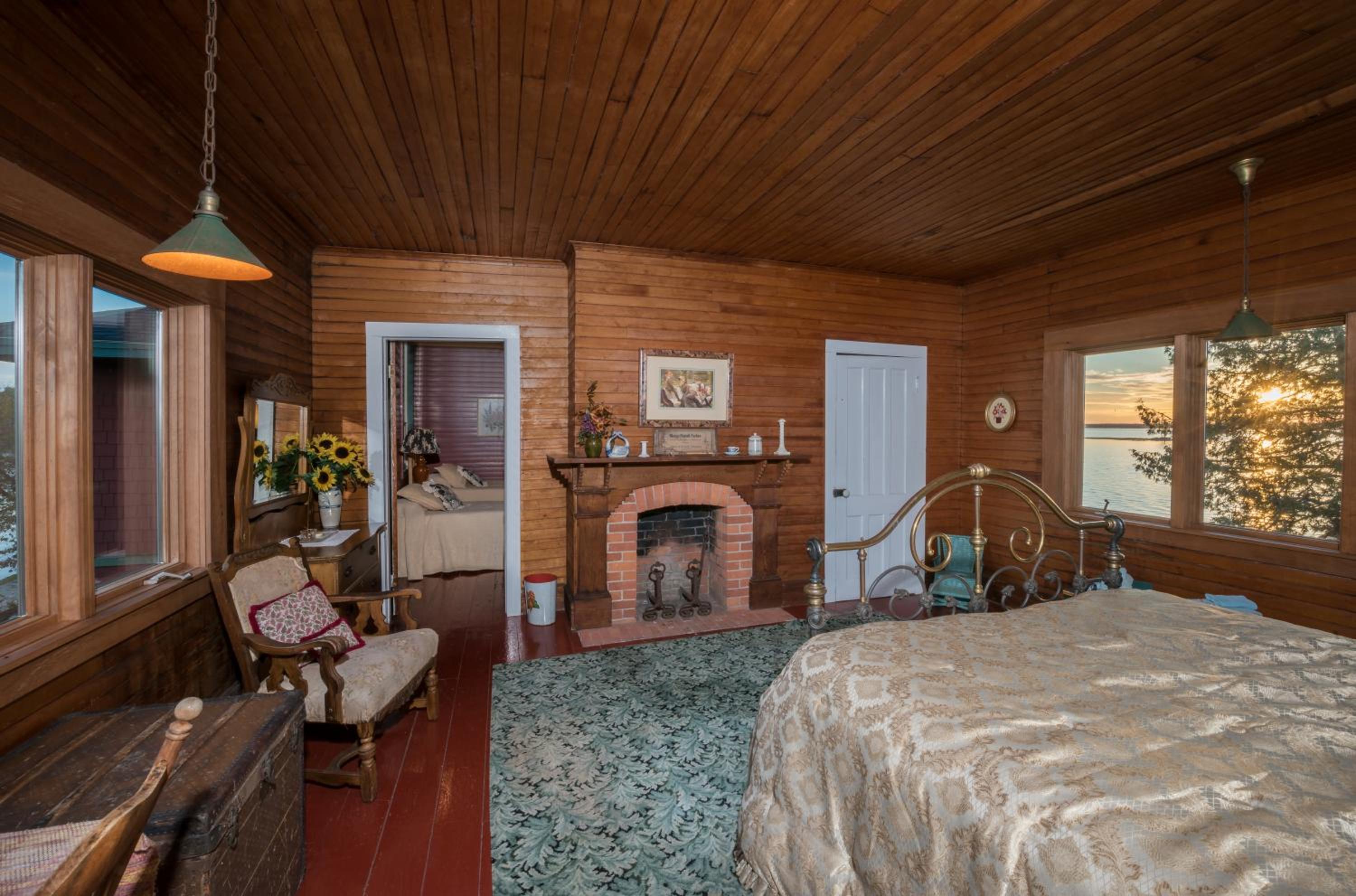 Whiskey River Cottages formerly Seaway Slips - Property Image 60