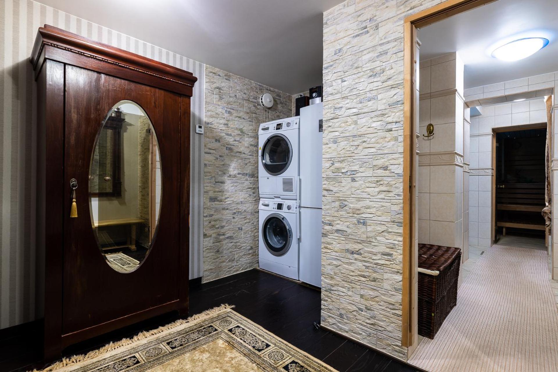 Villa Muusa with a cozy sauna, swimming pool and large beautiful garden