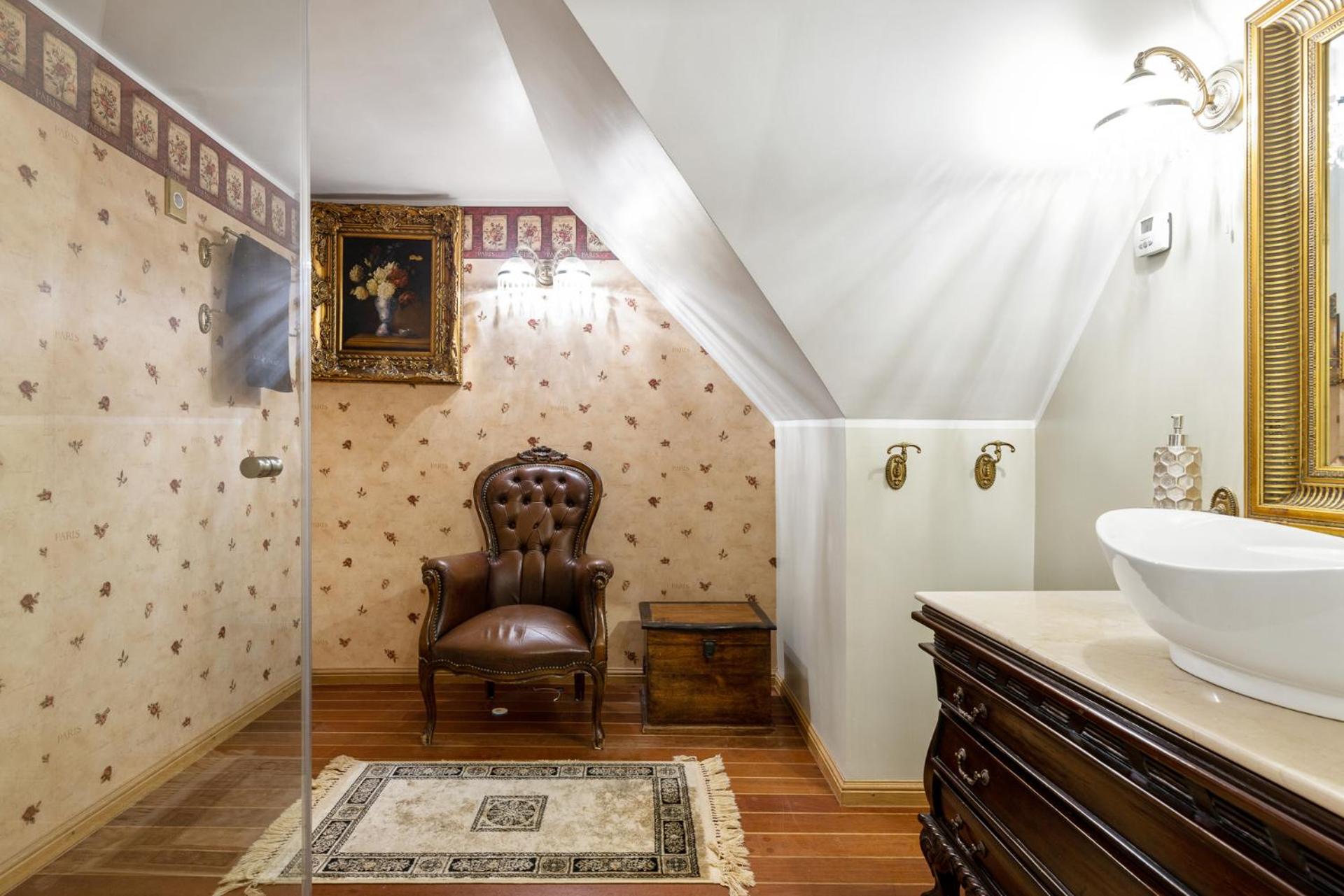 Villa Muusa with a cozy sauna, swimming pool and large beautiful garden