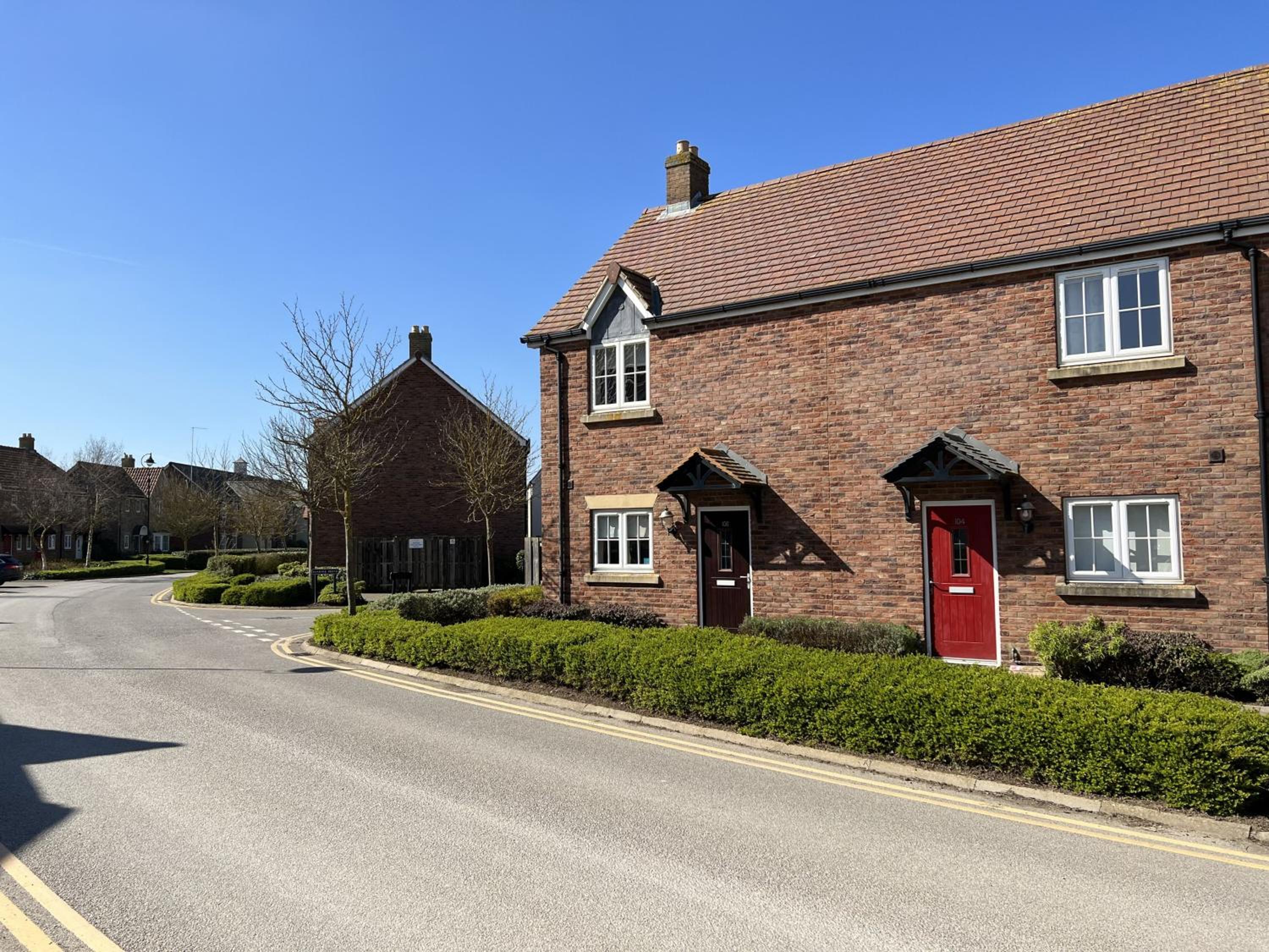 Spoonbill Cottage - Part of the The Bay Filey Holiday Village with pool, gym and direct beach access, pub, restaurant, tennis and meadows walks