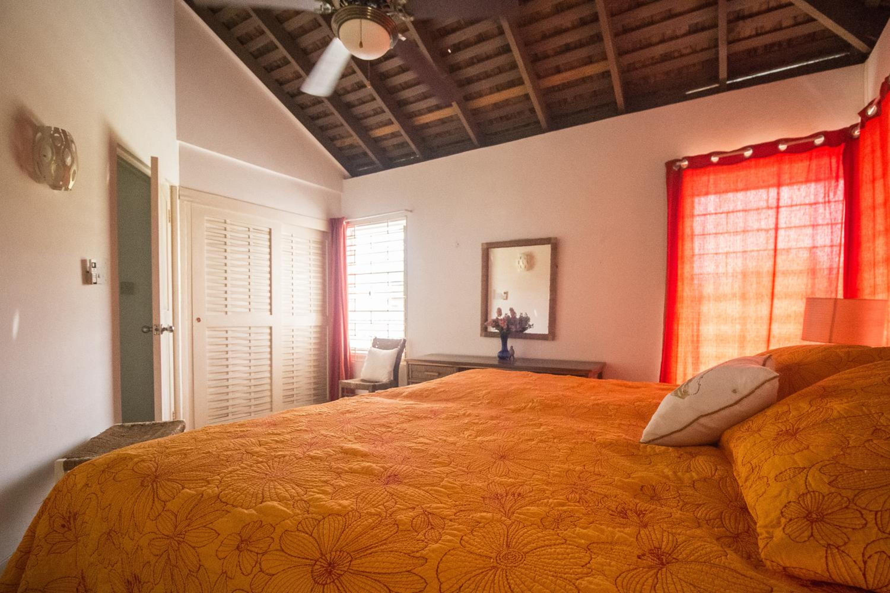 Island Breeze Beach Villa
