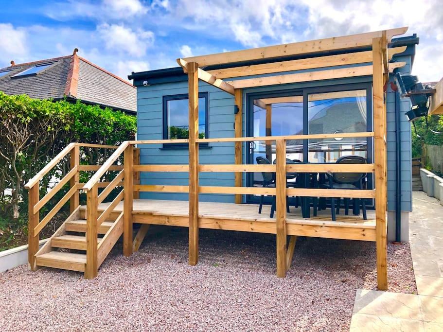 Cosy Seaside Bothy For 4 In Trevone Bay Close To Beach and Padstow view 3