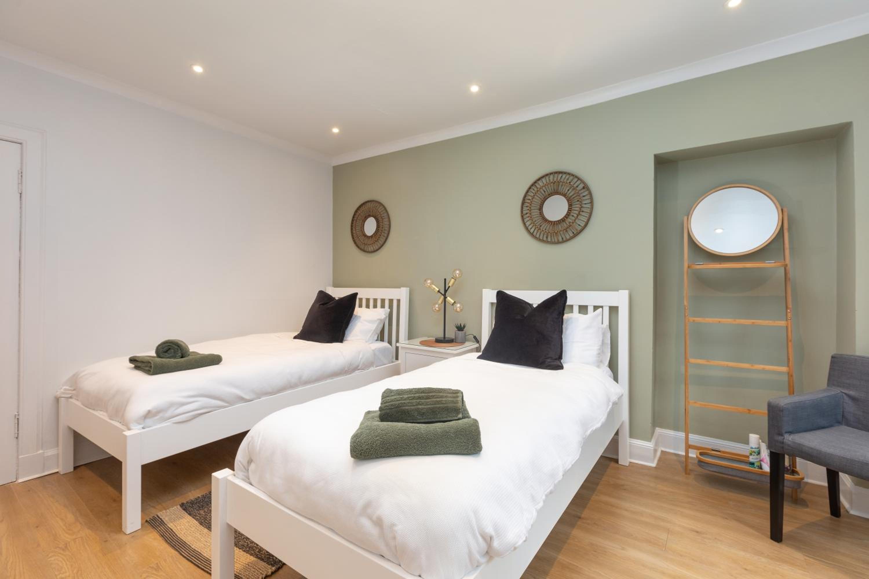 The Edinburgh Meadows Apartment