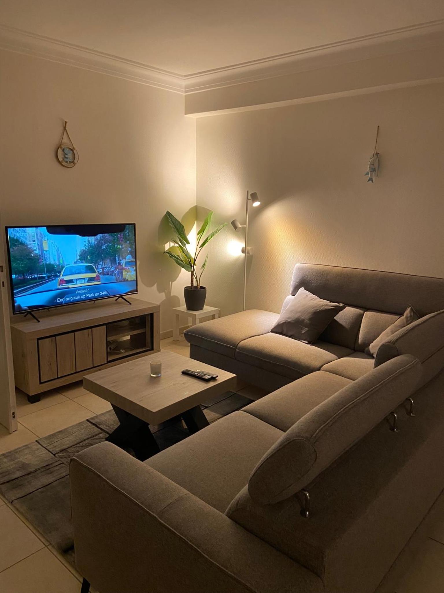 WeLoveOostende - Newly renovated large apartment 150m from the beach - Including bed sheets and final clea-ning