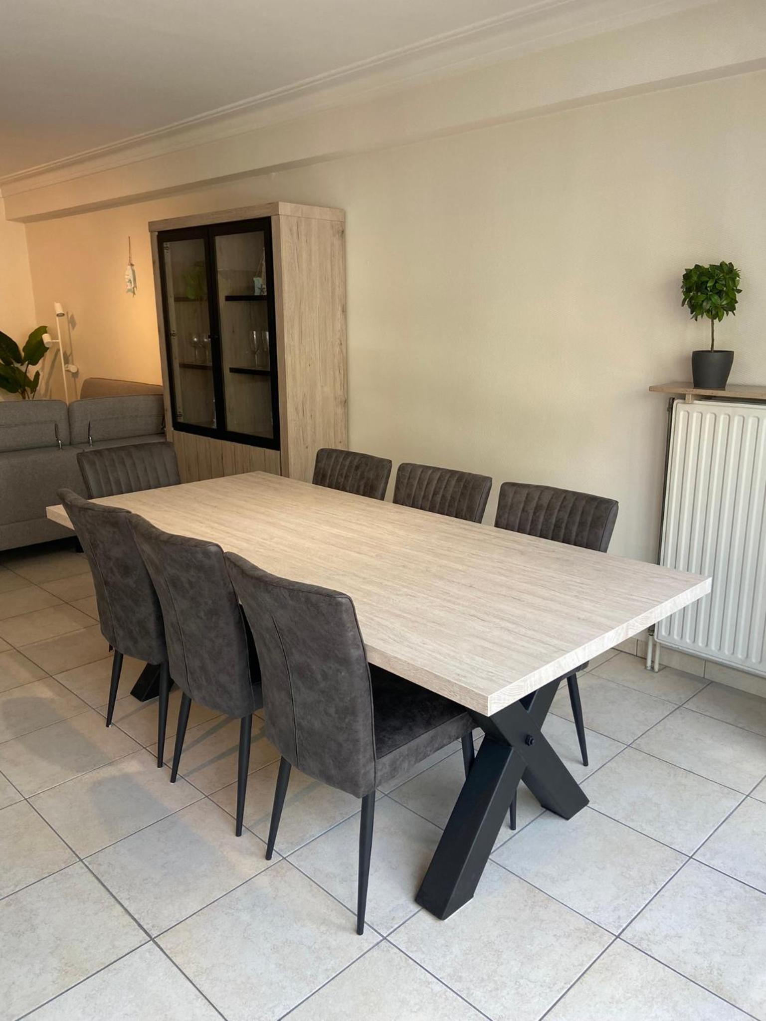 WeLoveOostende - Newly renovated large apartment 150m from the beach - Including bed sheets and final clea-ning