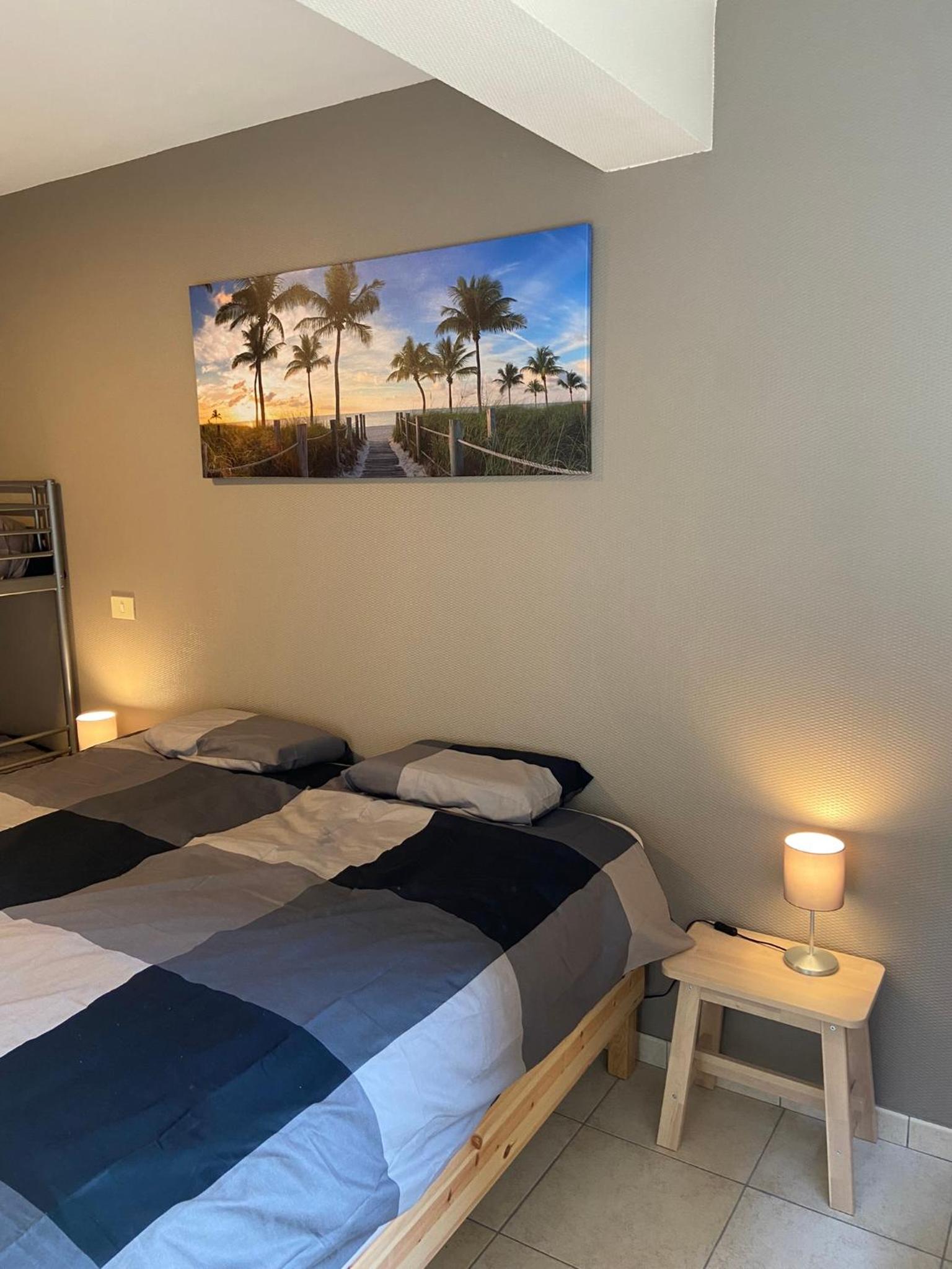 WeLoveOostende - Newly renovated large apartment 150m from the beach - Including bed sheets and final clea-ning