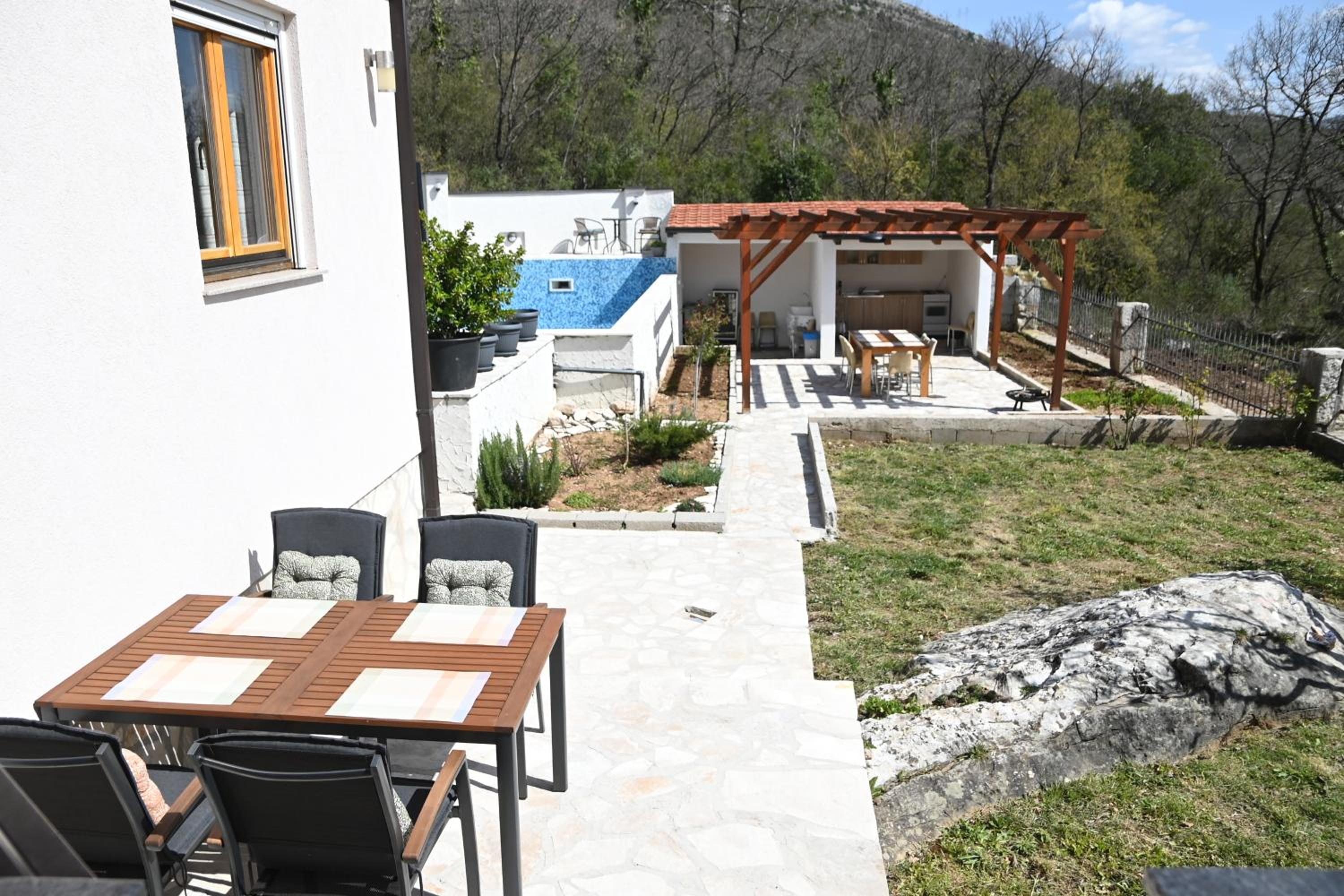 Villa Ella Tvrdos