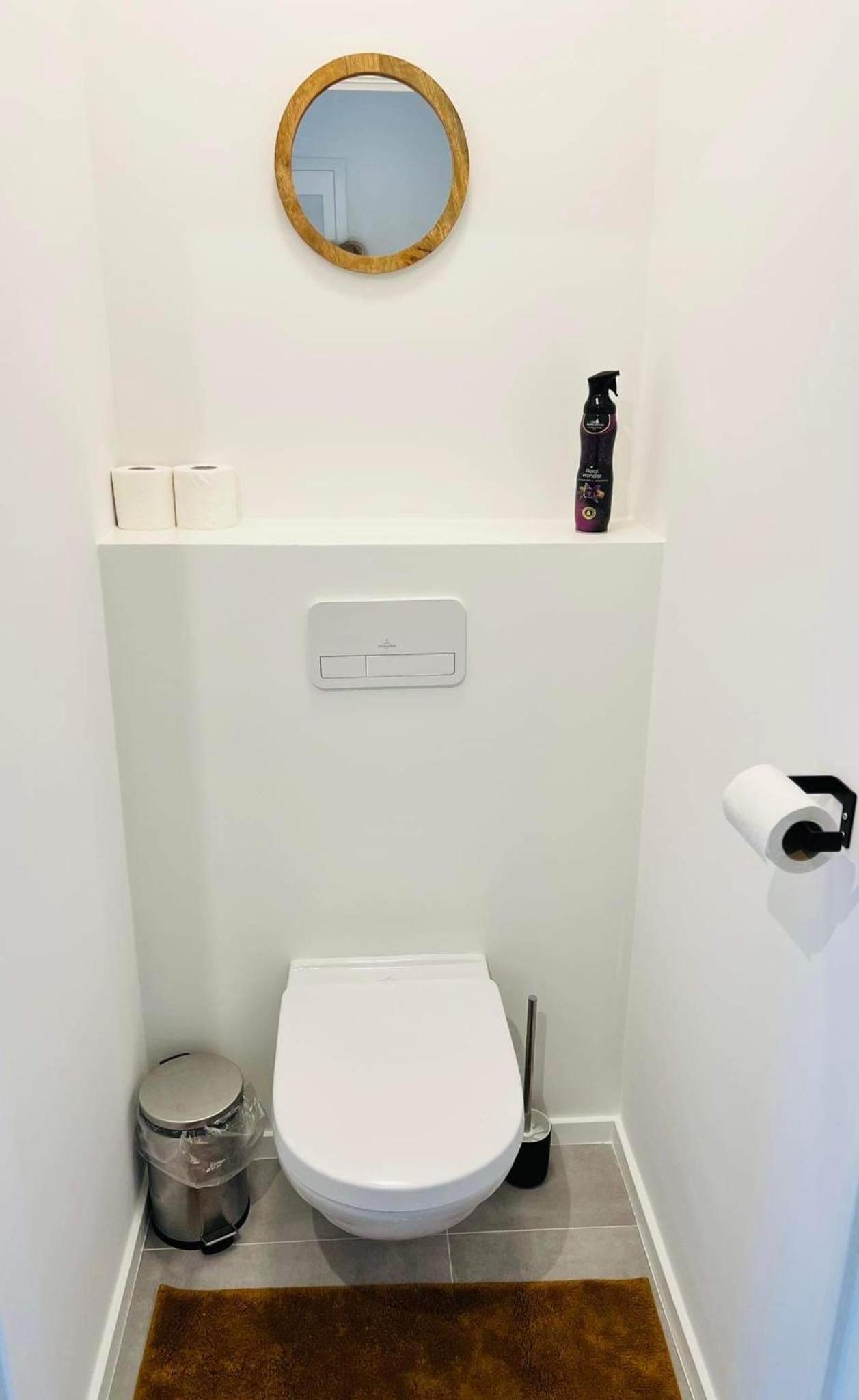 Ostend Center Luxury Top Floor Apartment with Free Parking