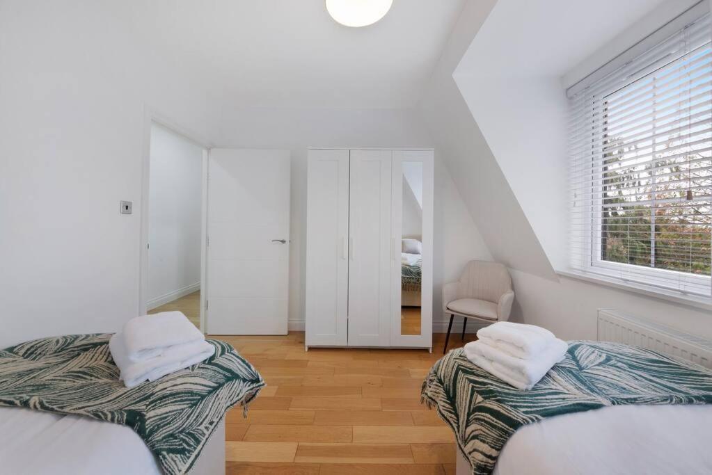 Bishops Stortford Vacations - Roomy One bed loft apartment - Property Image 5