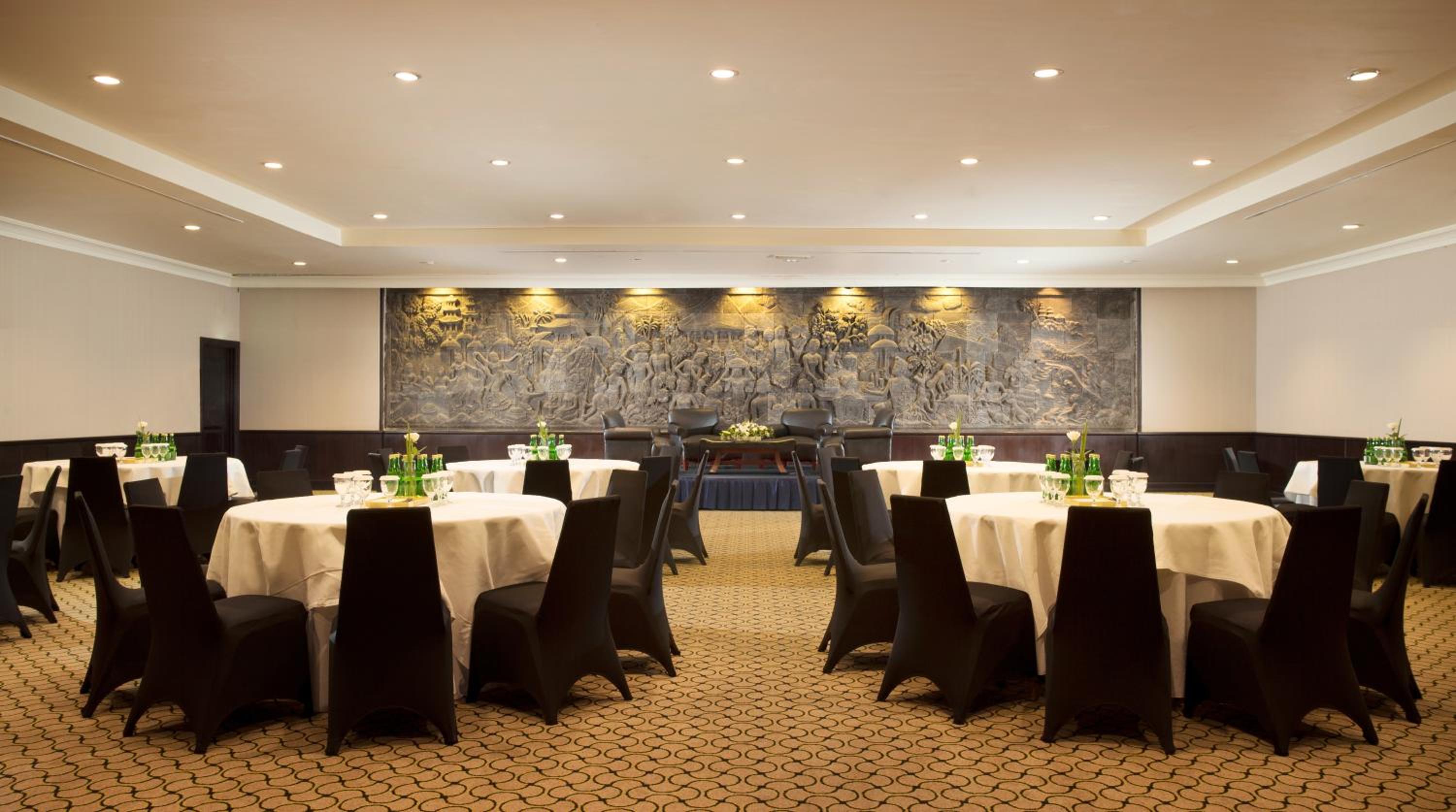 Hotel Bumi Surabaya City Resort - Image 1