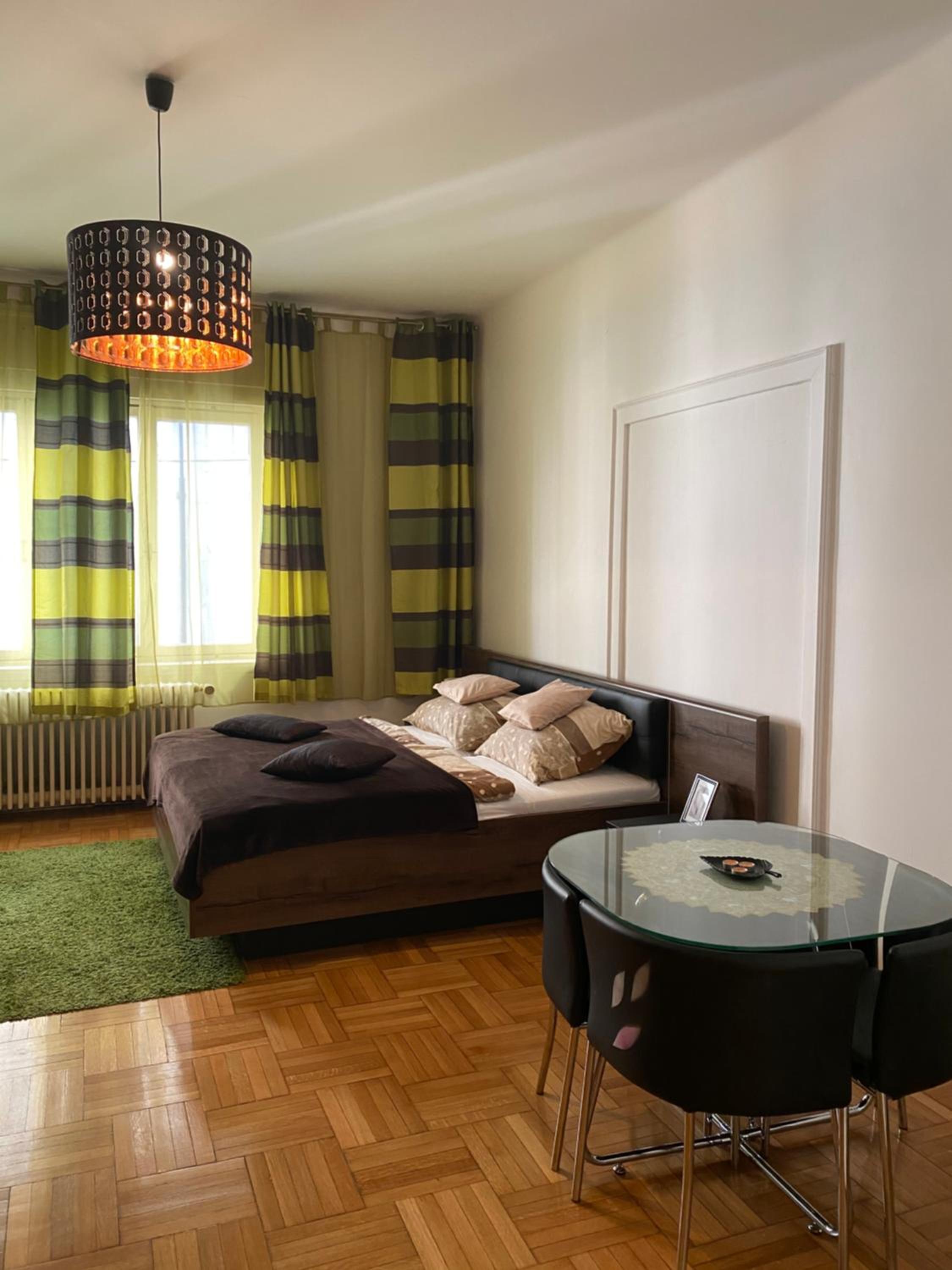 Promenade Guesthouse near the Danube