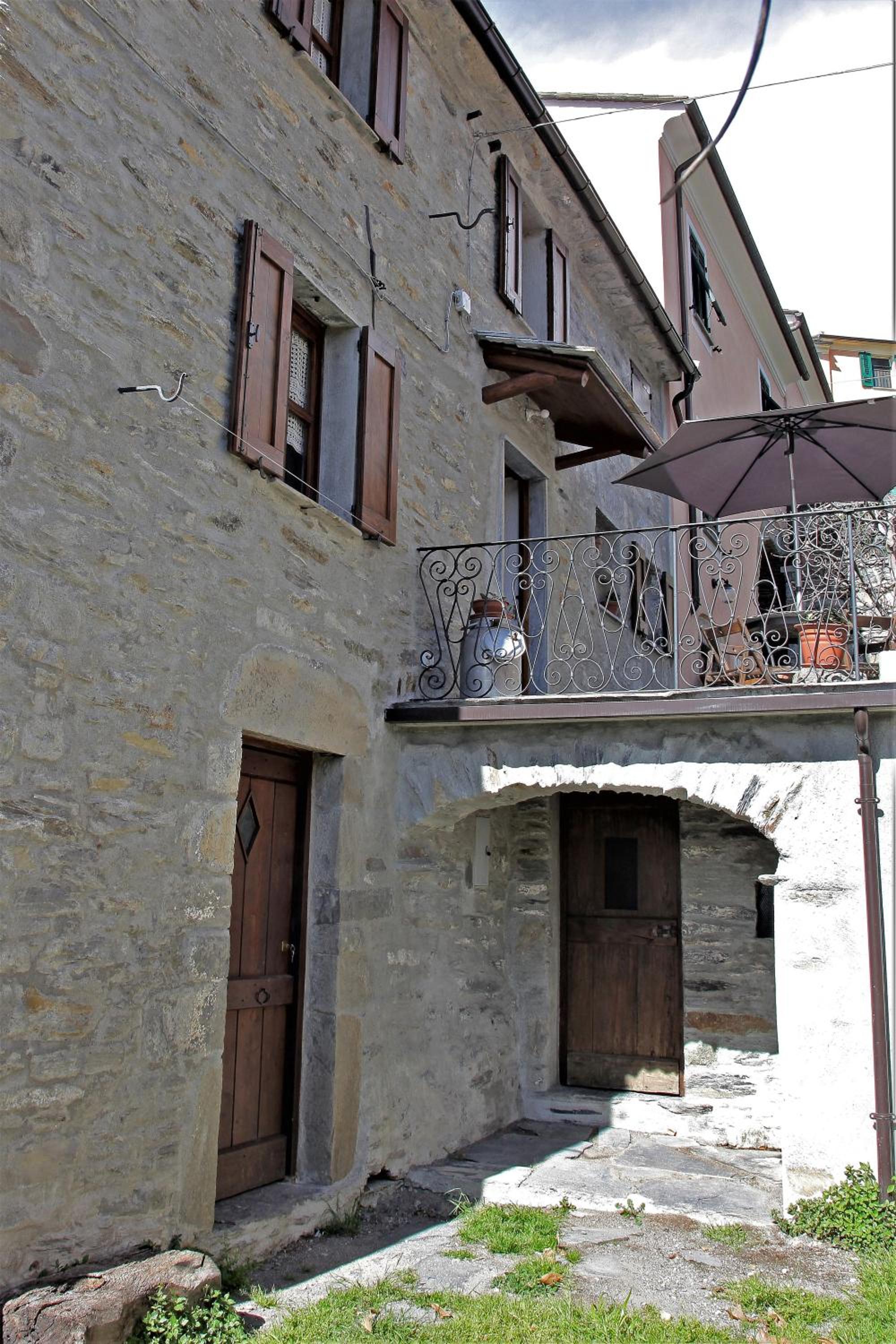 Antiche atmosfere... view 5