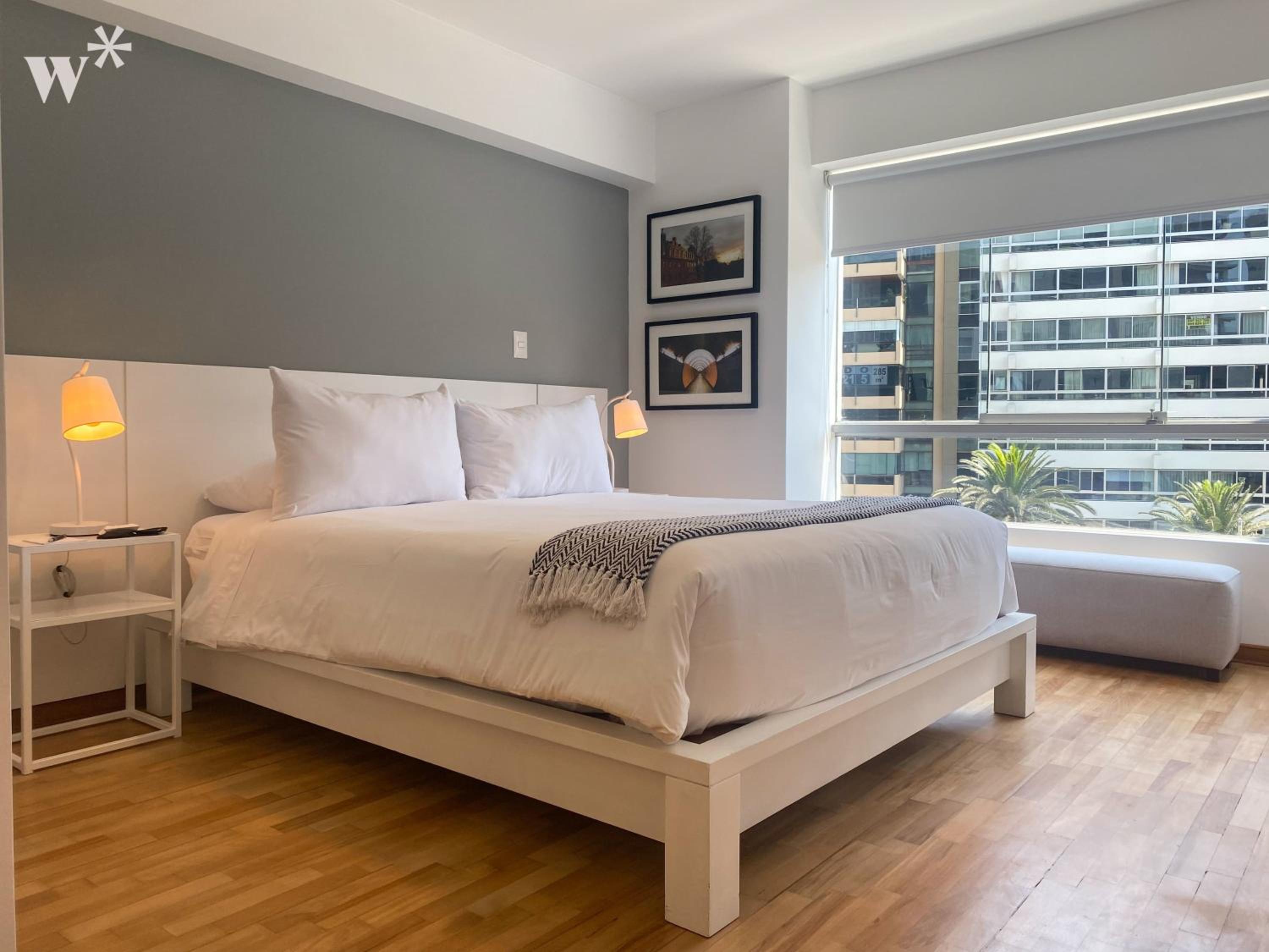 Classy 2BR in Miraflores view 4