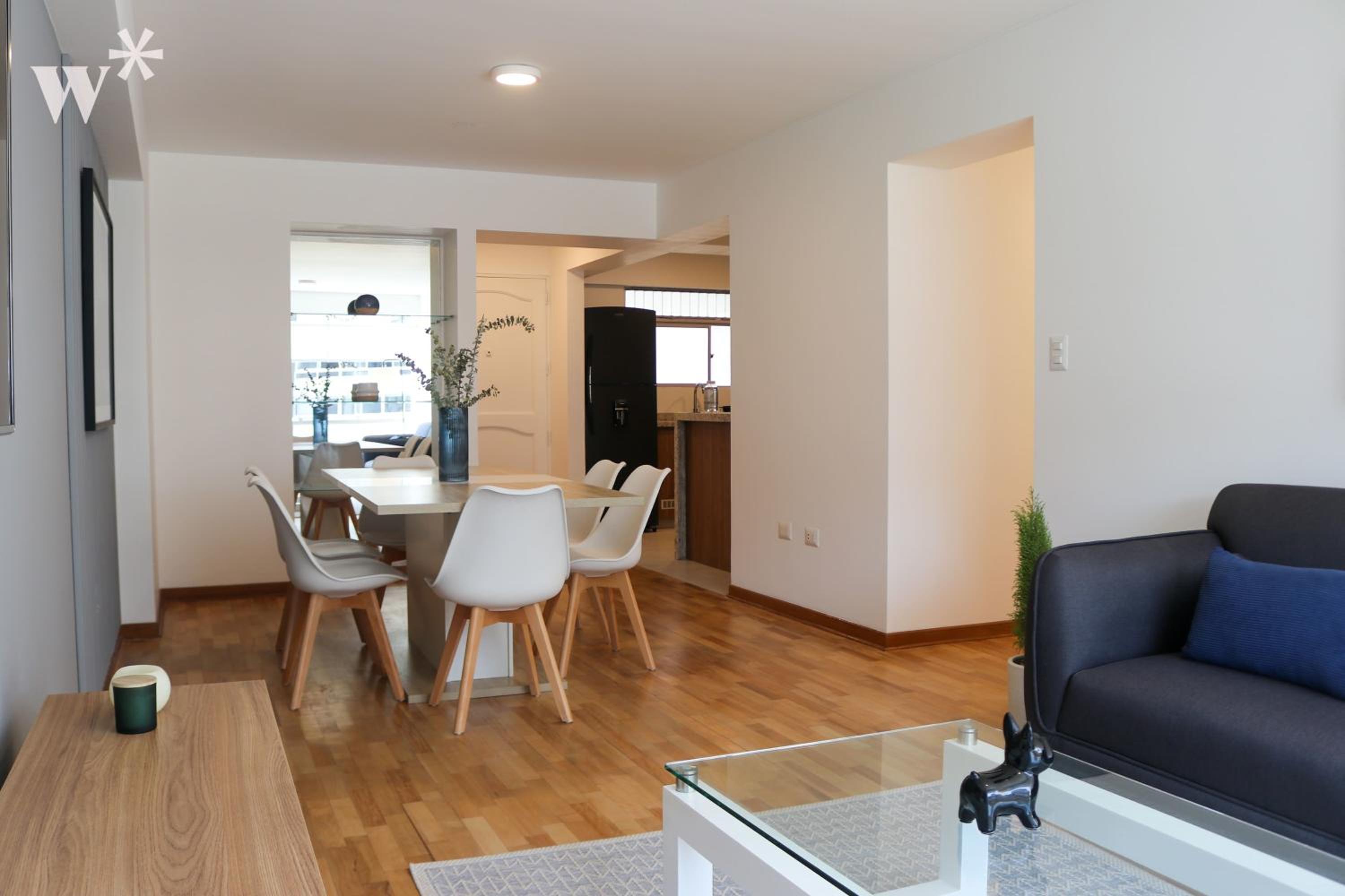 Classy 2BR in Miraflores view 3