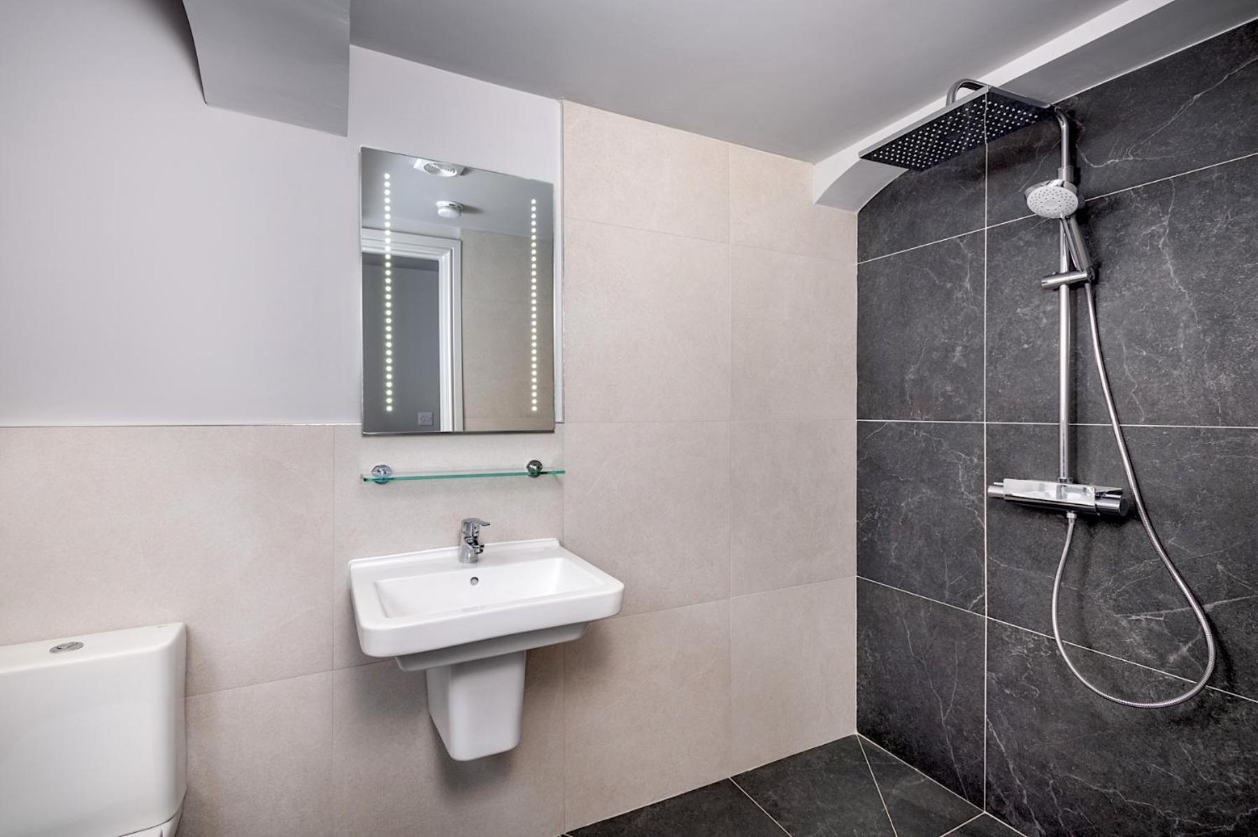 Keswick Lake Road Apartments