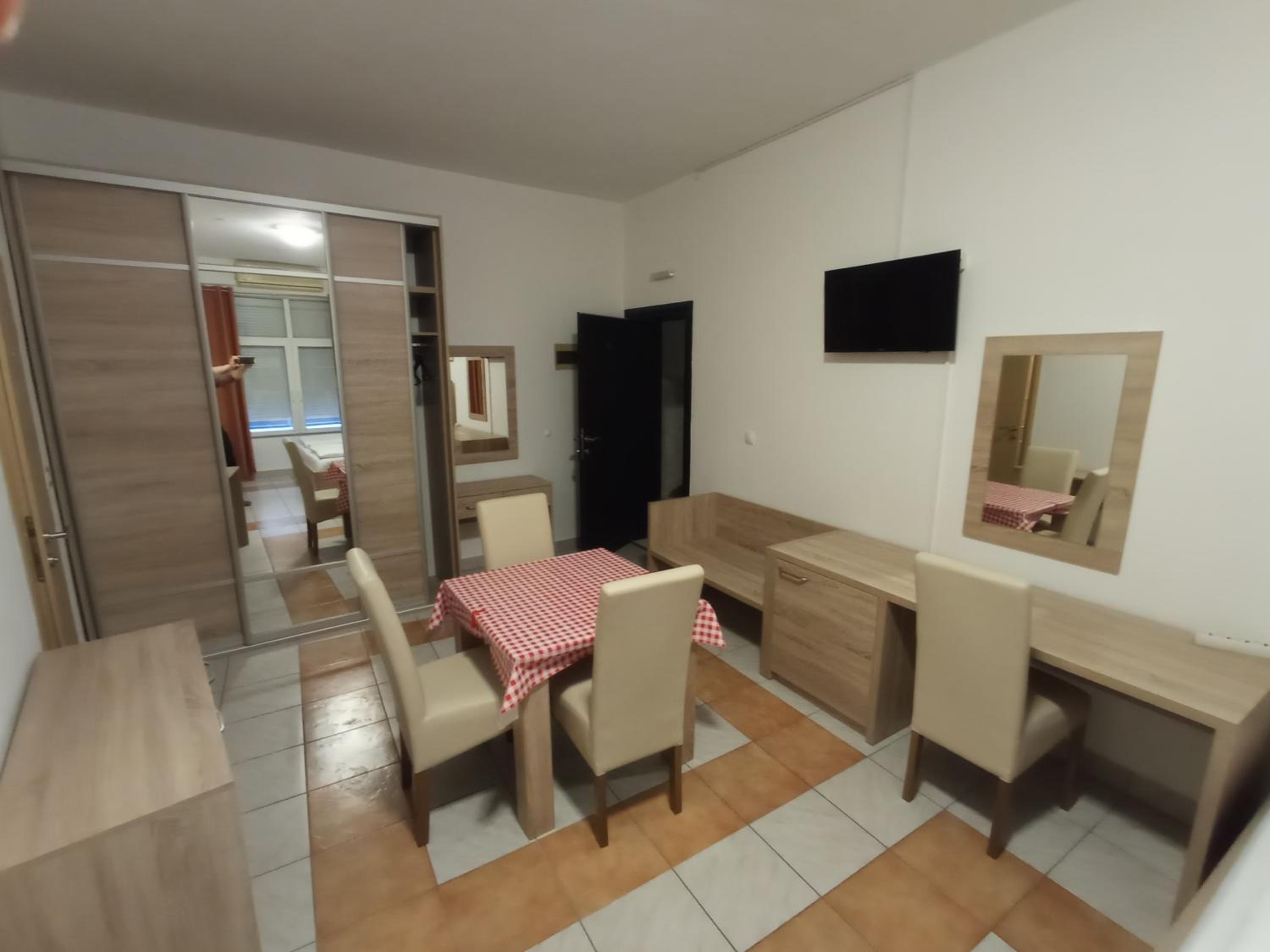 Lovely Home Rooms Center