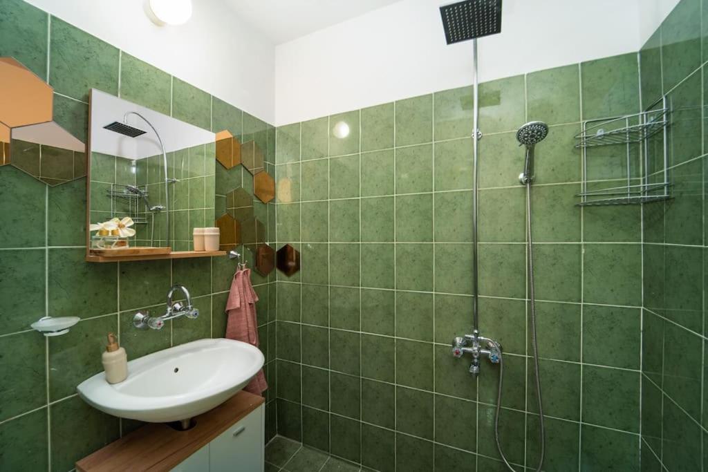 Sofia Center 1-Bedroom Flat Next to Mall of Sofia