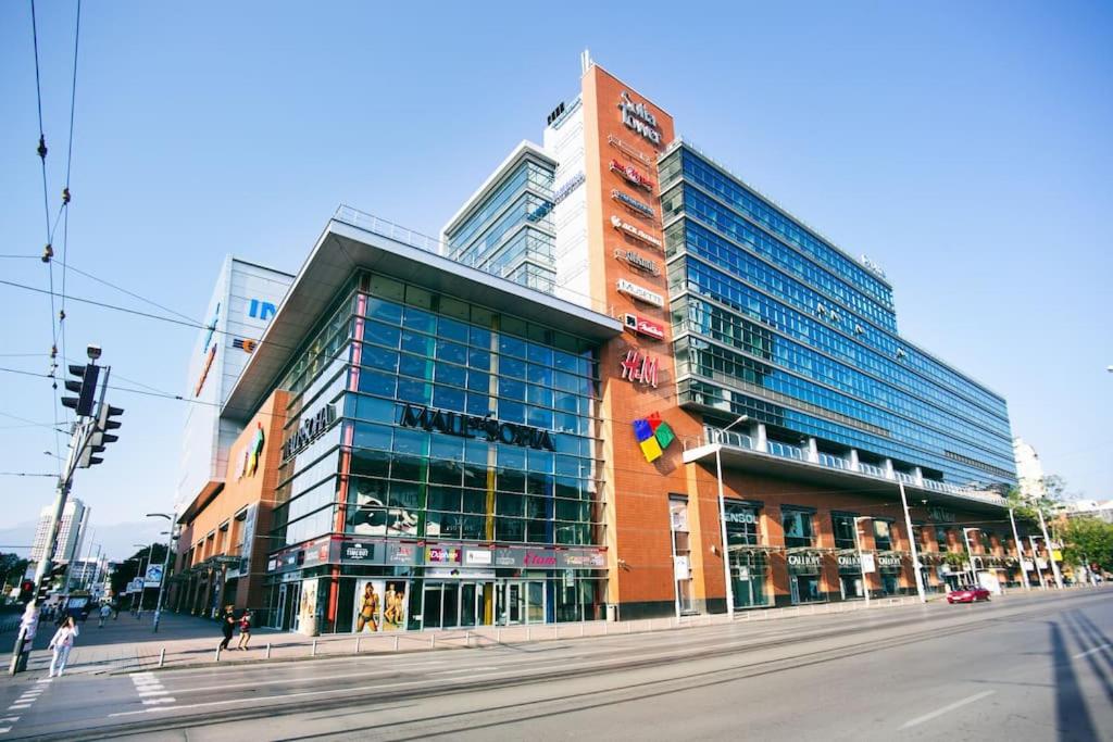 Sofia Center 1-Bedroom Flat Next to Mall of Sofia