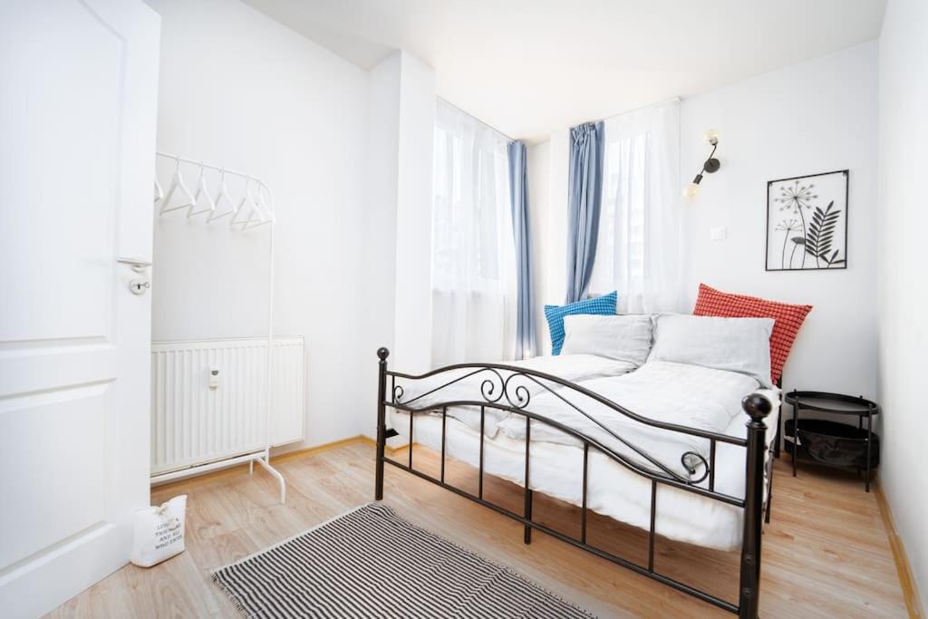 Sofia Center 1-Bedroom Flat Next to Mall of Sofia