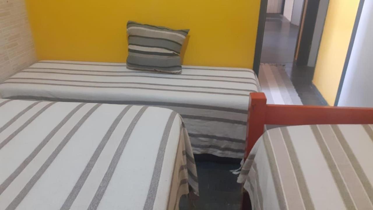 FLATS no Forte a 200m da praia, com 60 m2, 2 quartos com ar condicionado, cozinha completa, área de lazer, WIFI, piscinas, estacionamento, acomodam 8 pesso