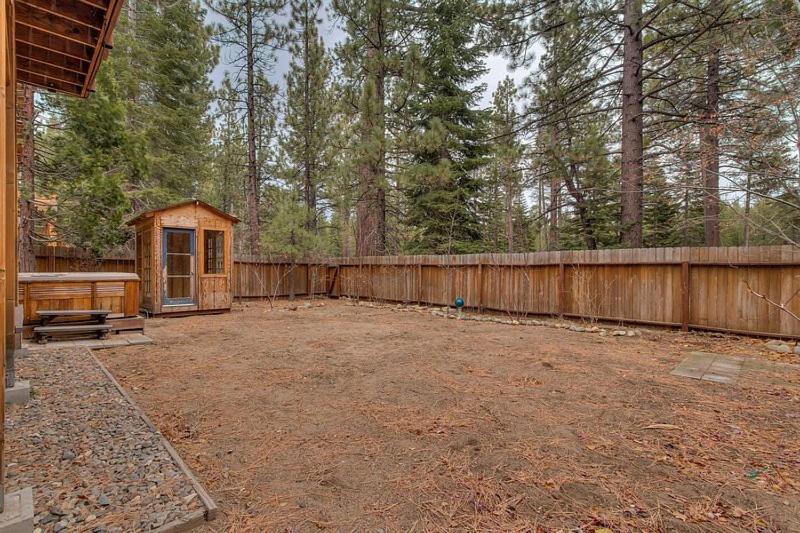 Lake Tahoe Vacations - Lukins Lodge By The Lake Hot Tub - Property Image 9