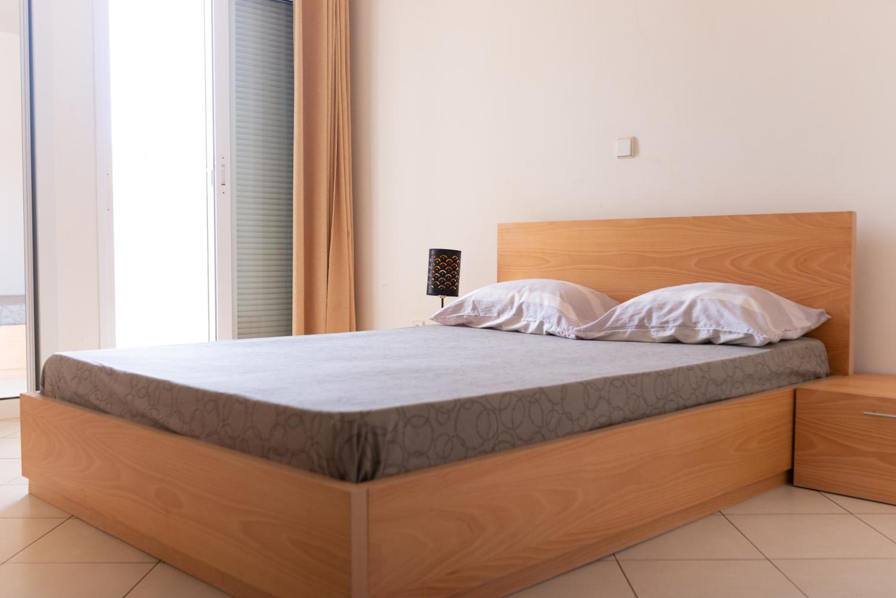 2 bdr cozy beachside apartment, Copacabana - LCGR