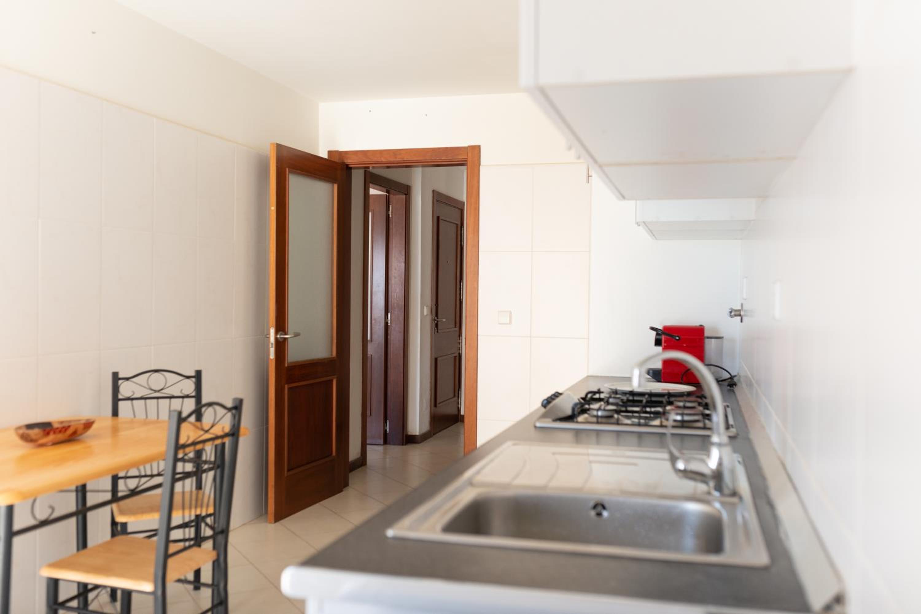 2 bdr cozy beachside apartment, Copacabana - LCGR