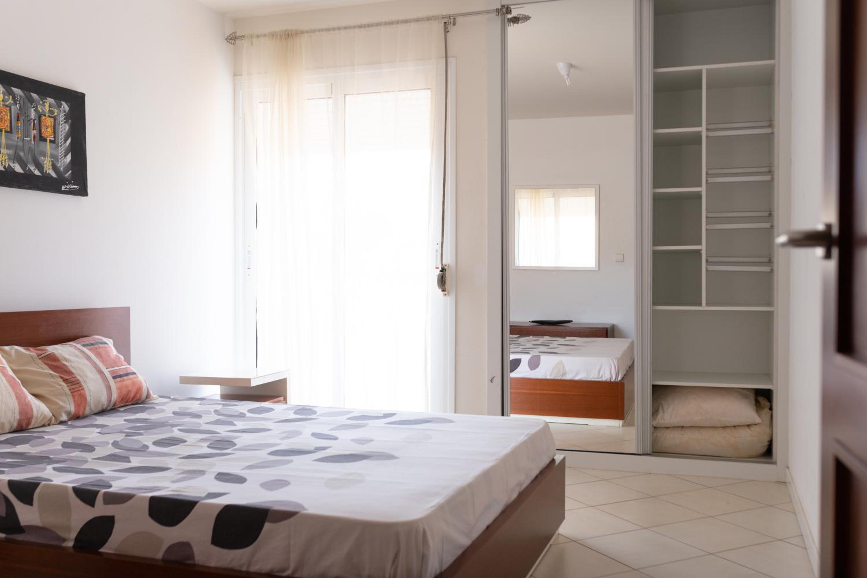 2 bdr cozy beachside apartment, Copacabana - LCGR