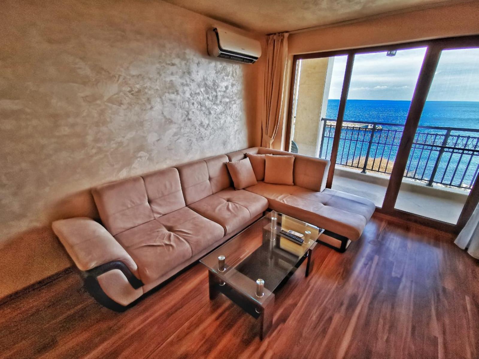 Seaview one bedroom flat