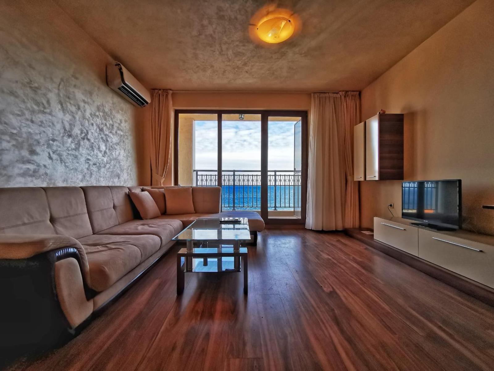 Seaview one bedroom flat