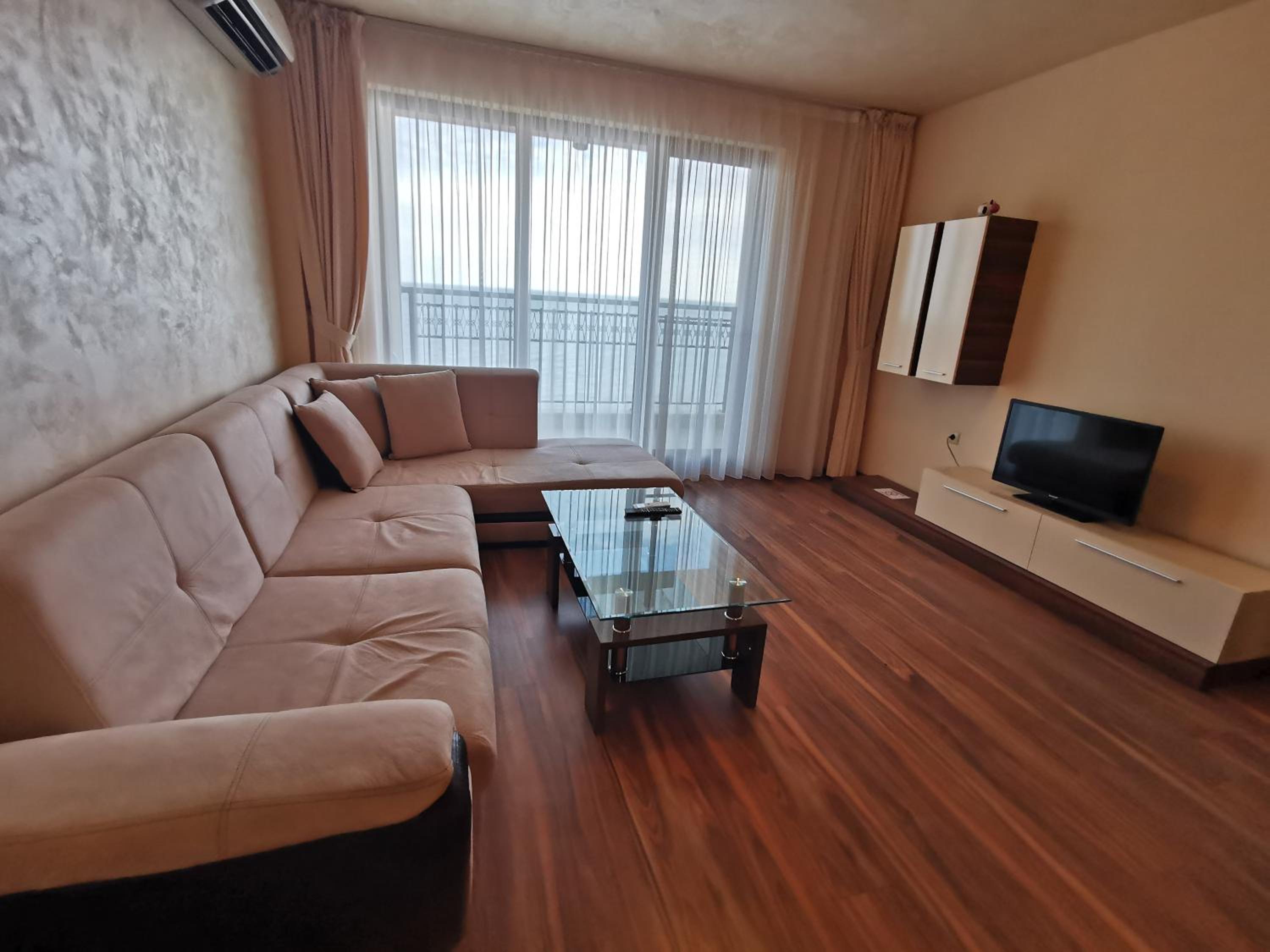 Seaview one bedroom flat