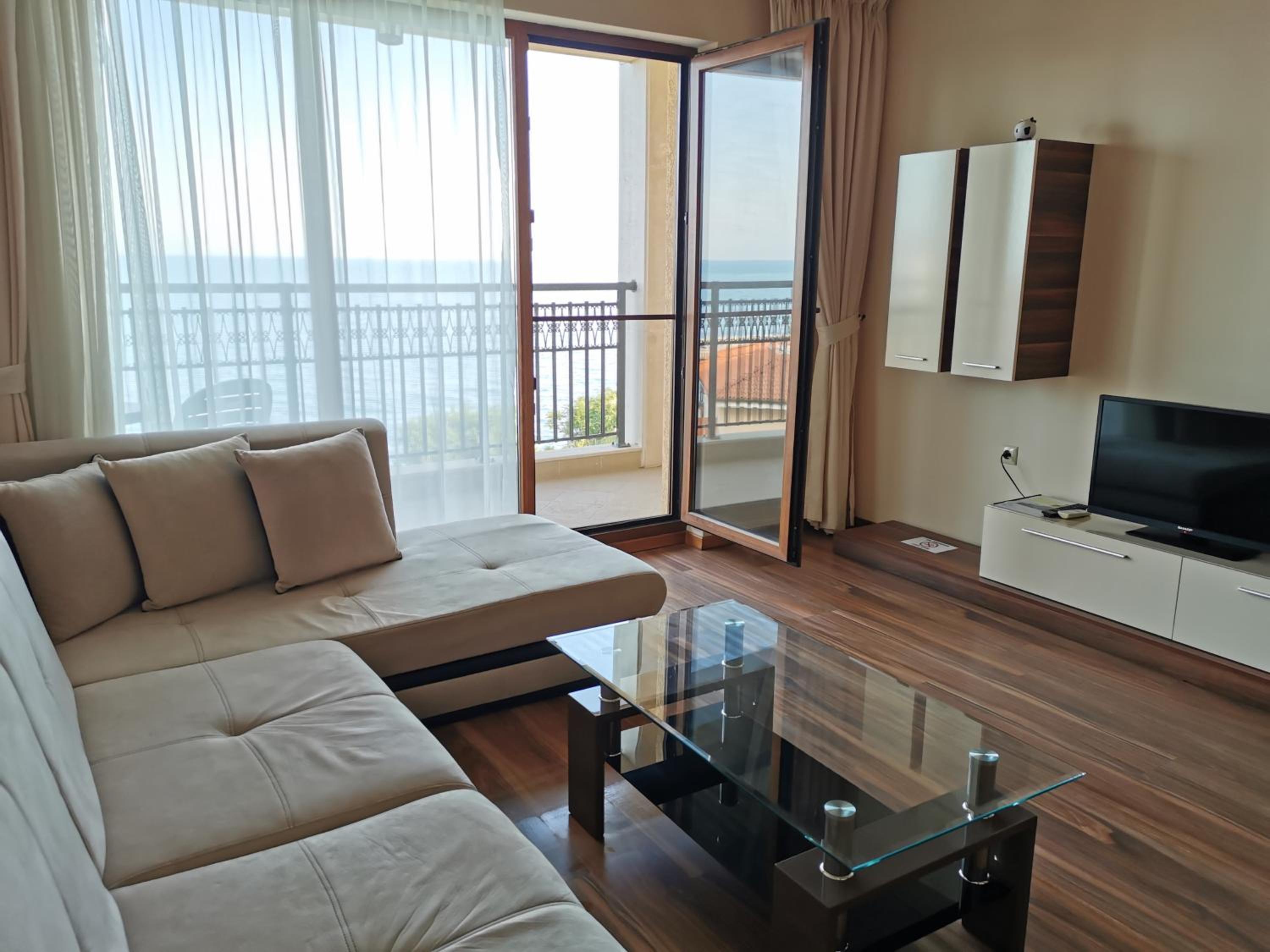Seaview one bedroom flat