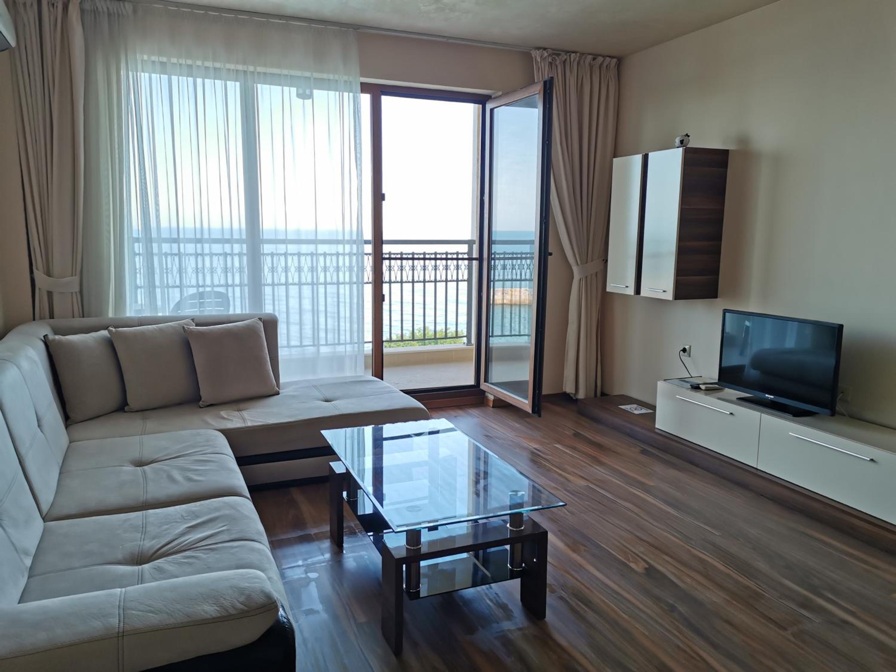 Seaview one bedroom flat