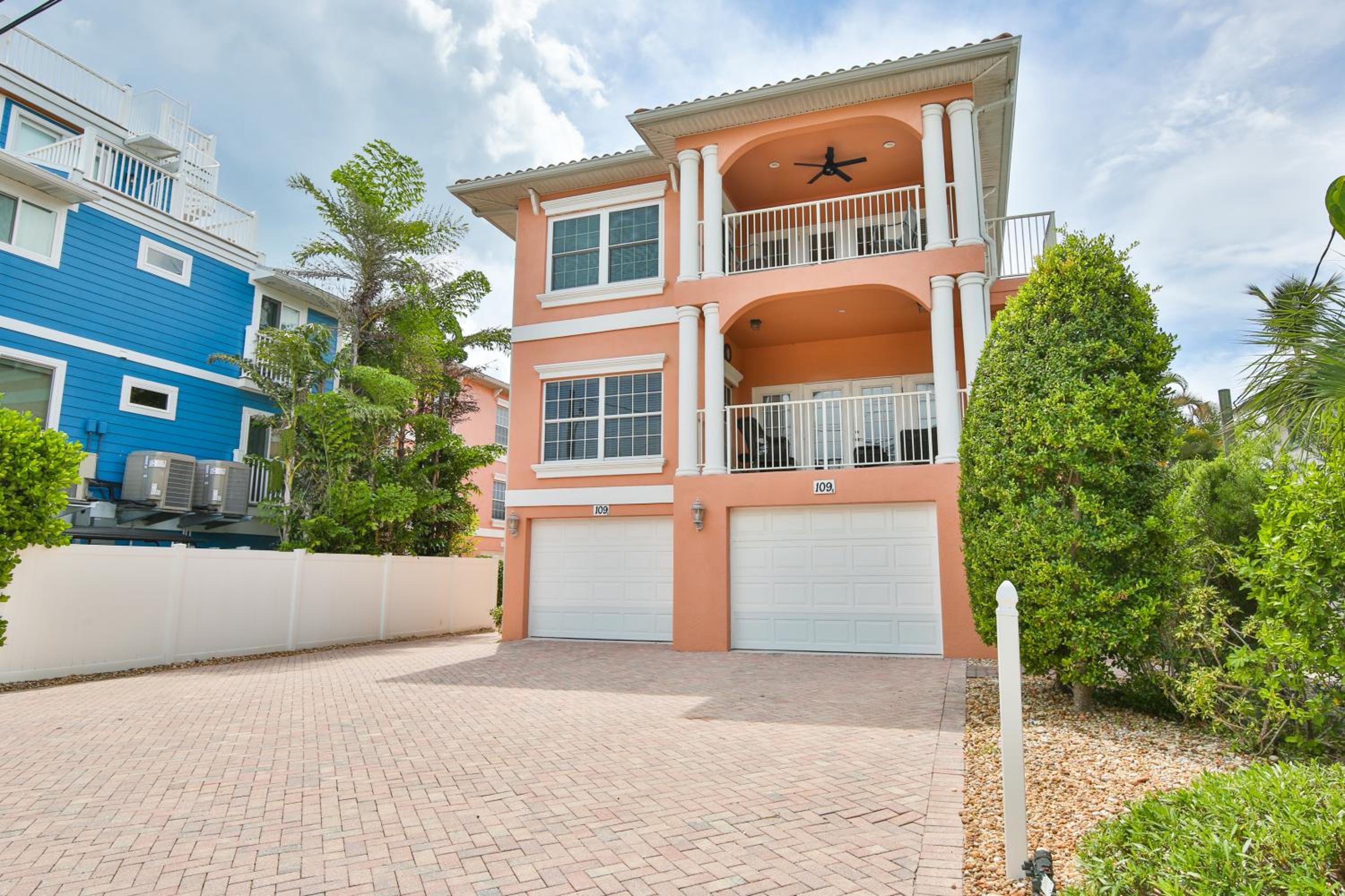 Hibiscus Hideaway B - Top Floor Unit view 5