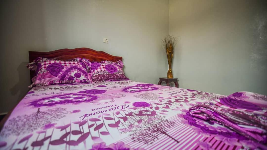 Appartements Haut Standing DM & NG à Bafoussam pour séjour professionnel - parking & gardien
