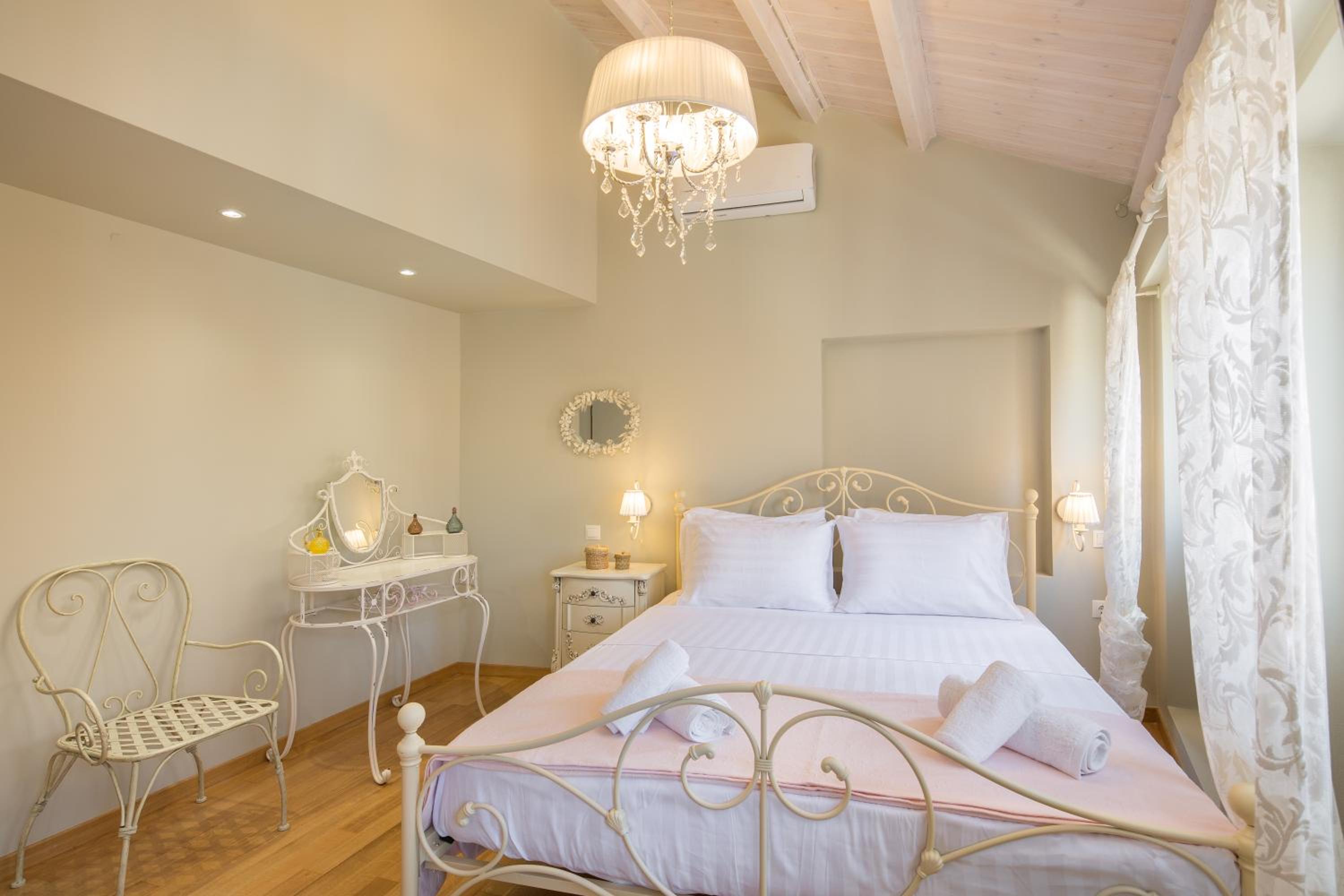 Alexandras Downtown Penthouse