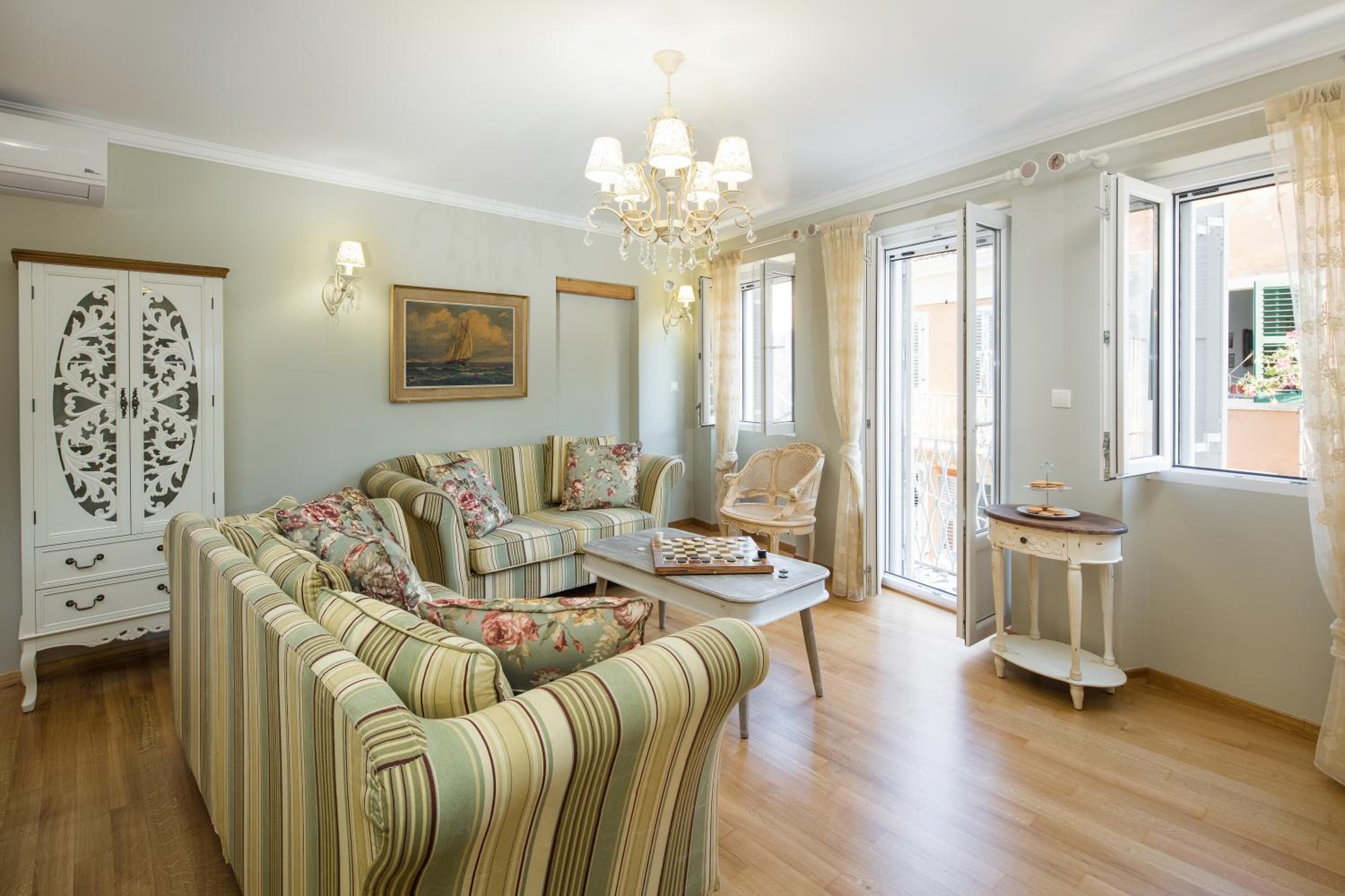 Alexandras Downtown Penthouse