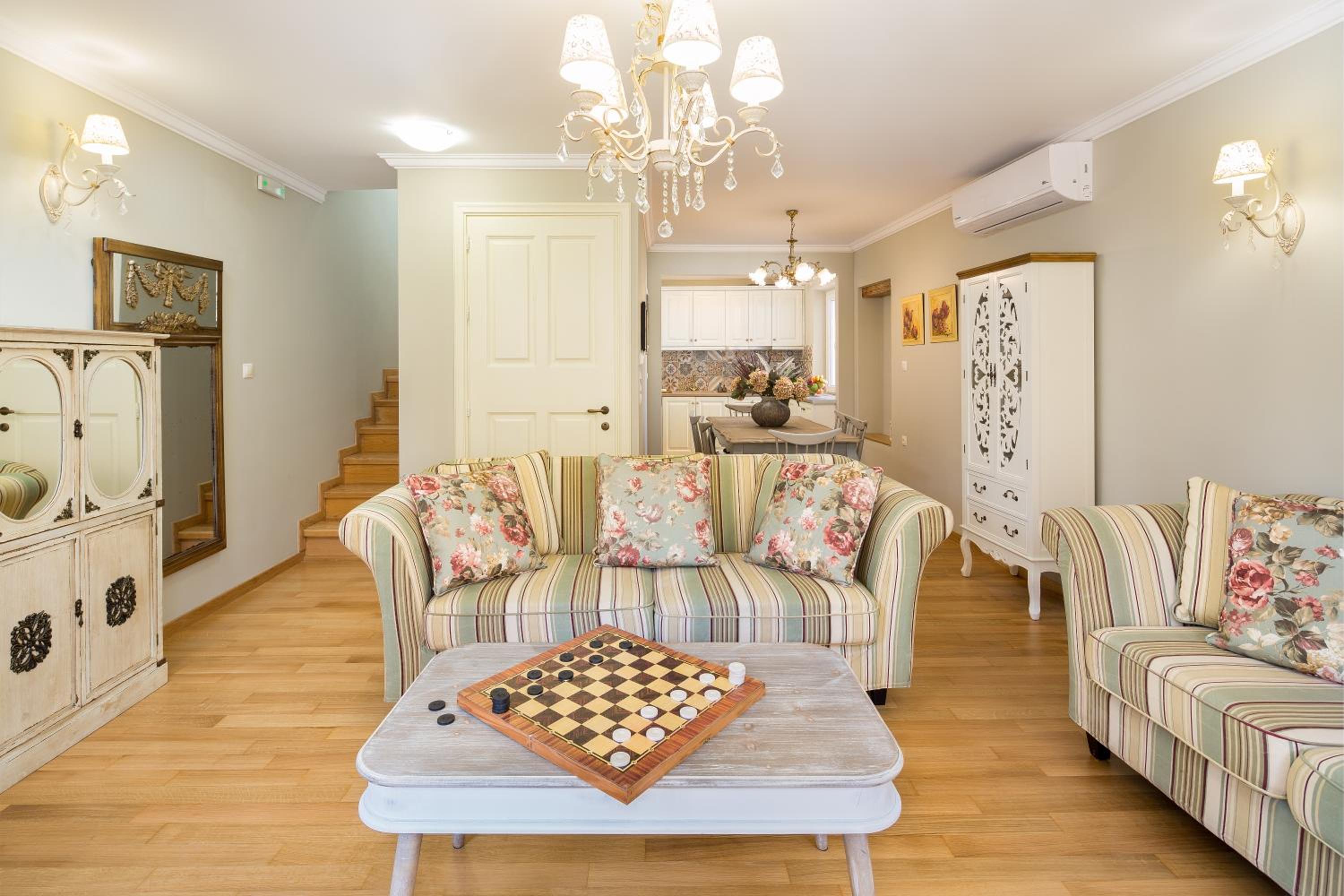 Alexandras Downtown Penthouse