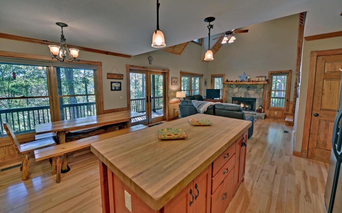 Beautiful Cabin In Forest With Hot Tub! view 5