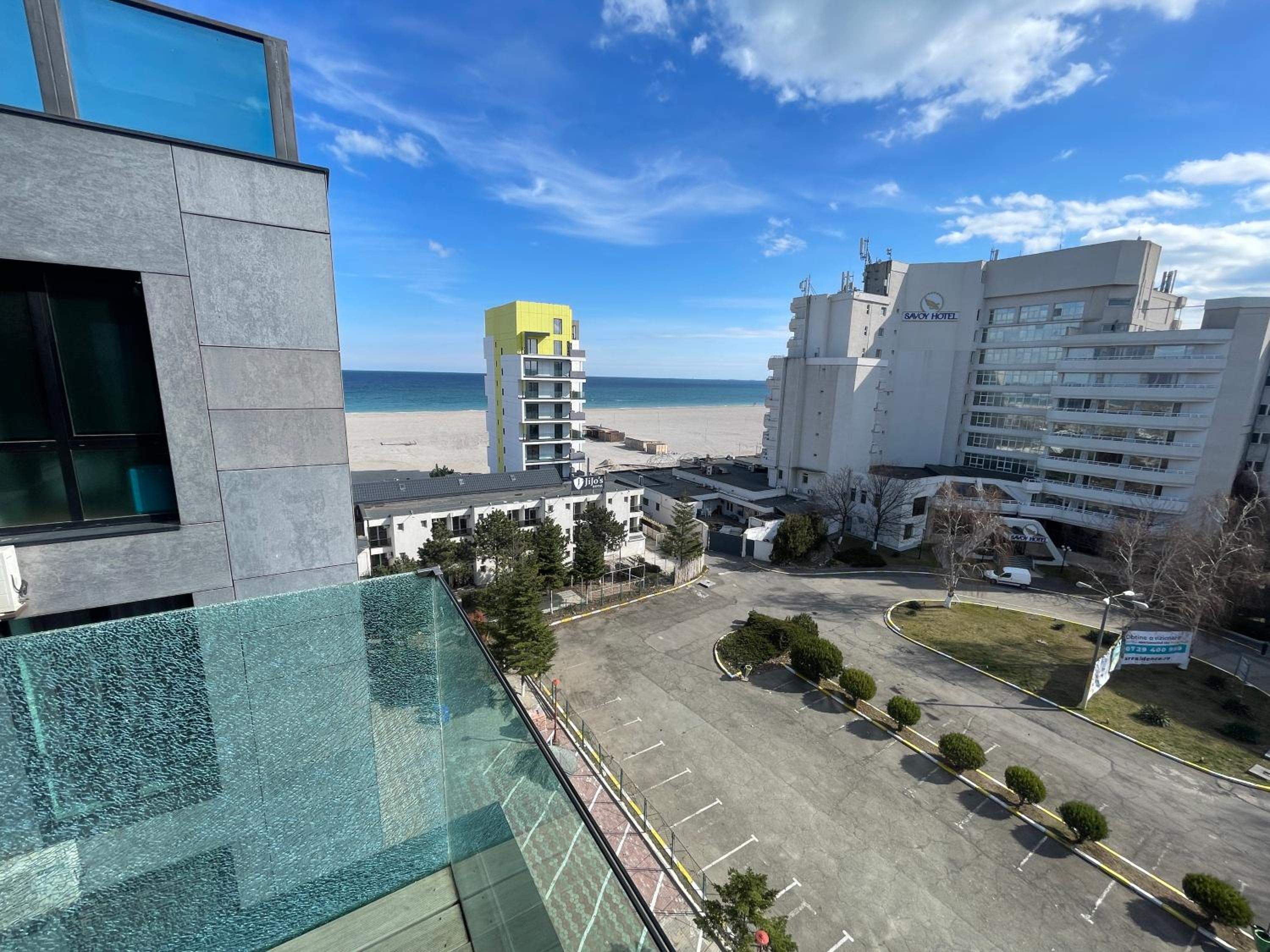 Blue Bike Seaview Apartment & Penthouse