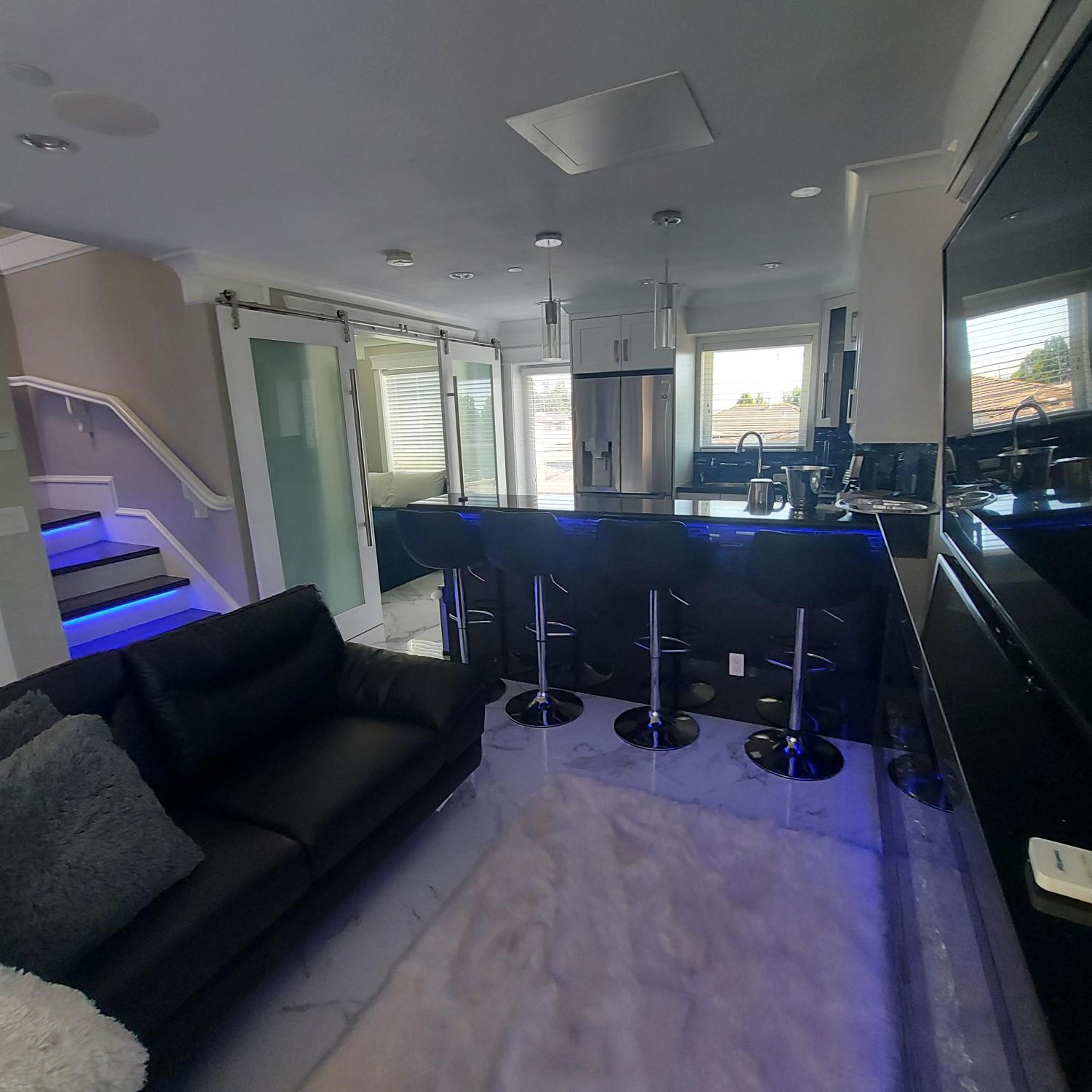 Beautiful Bright 3 Bed Townhouse