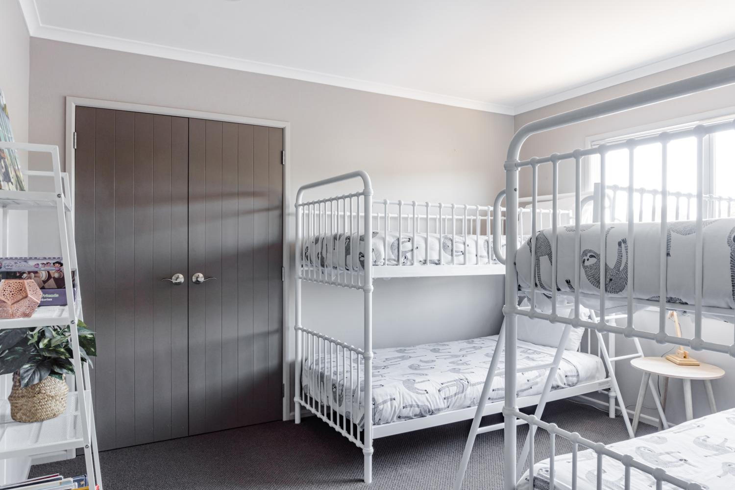 Seagreen Bach Family Comfort and ease view 4