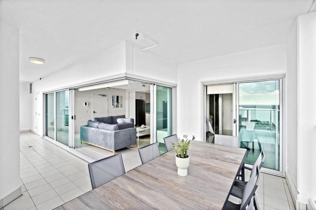 Spectacular Darwin apartment
