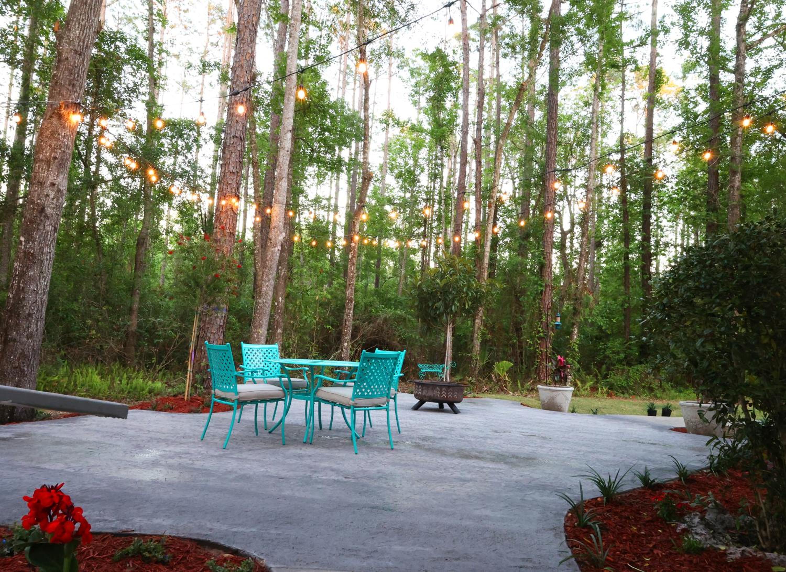 Cottage in the woods at Emerald Lakes Estate view 4