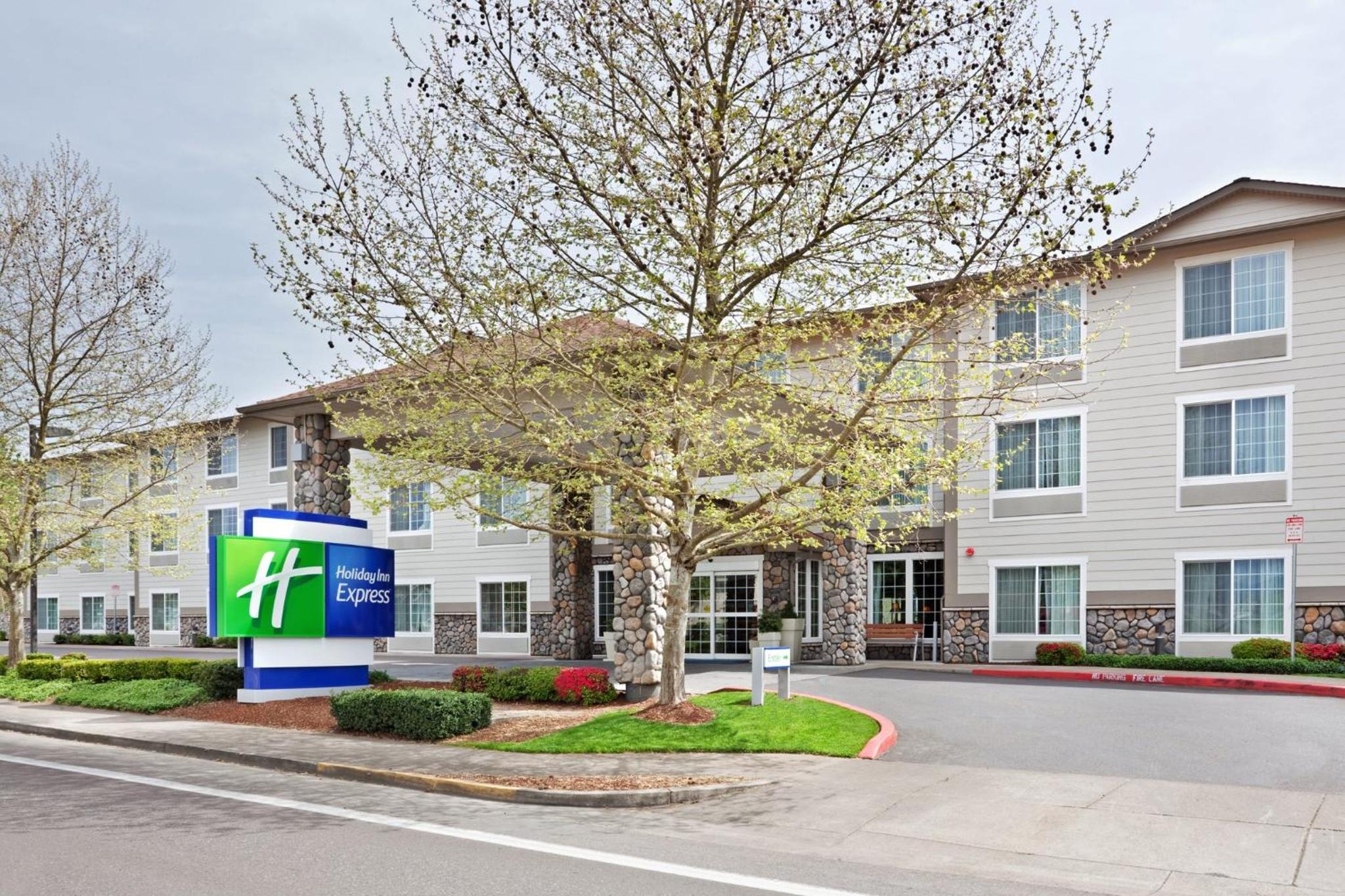 Albany Vacations - Holiday Inn Express Corvallis-On the River, an IHG Hotel - Property Image 1