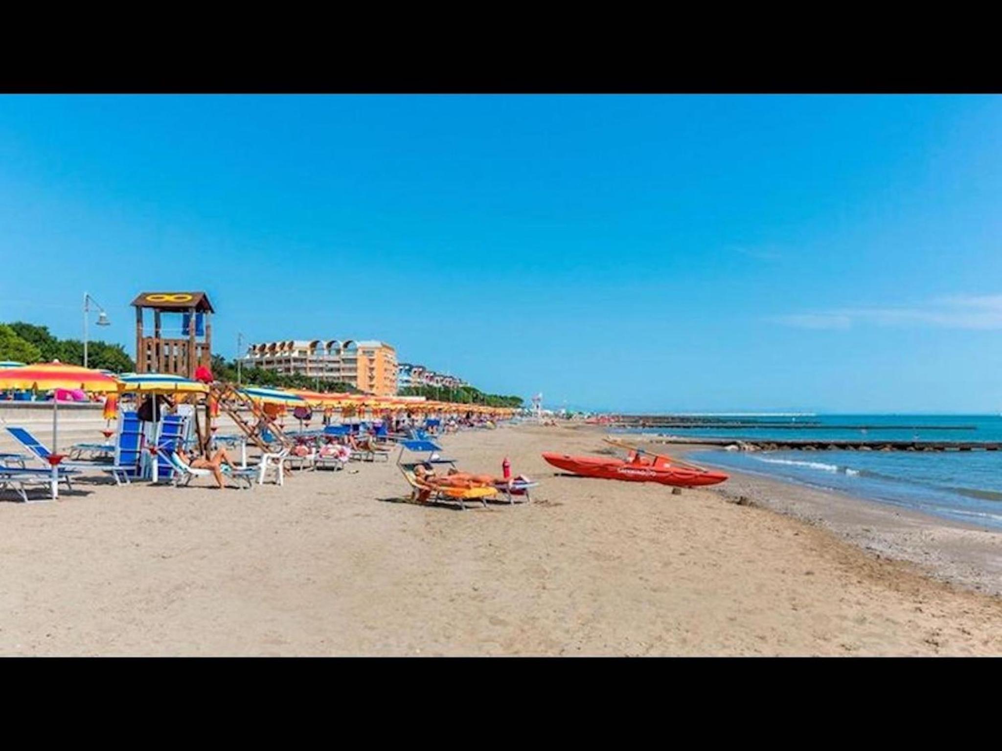 Spacious flat near the beach