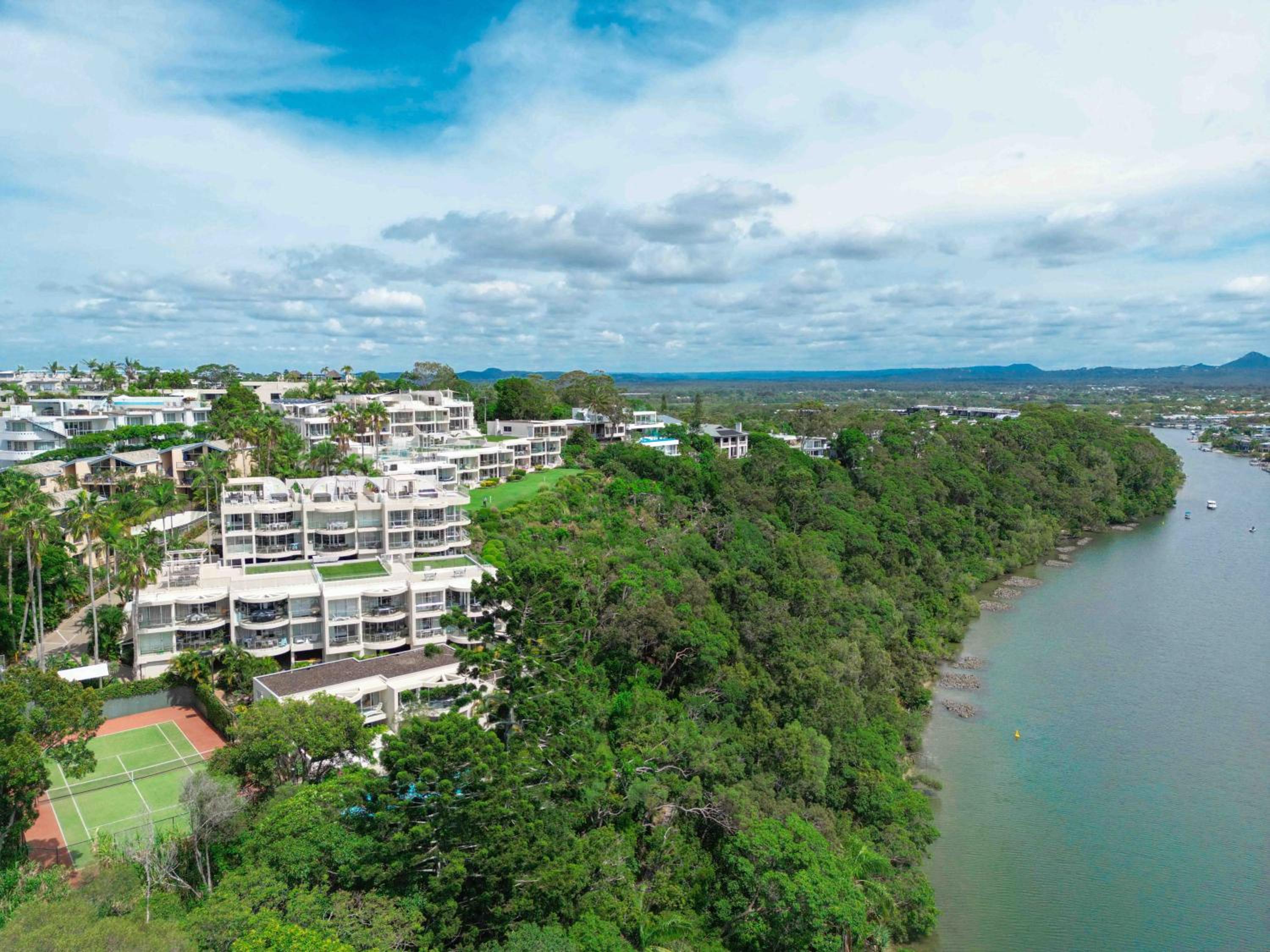 Noosa Crest Penthouse 40 - Private Rooftop Pool